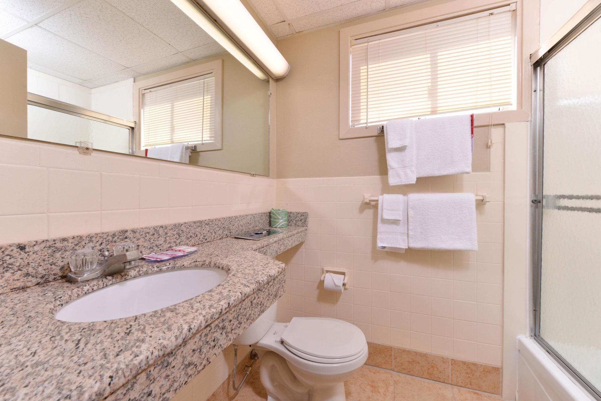 Economy Inn