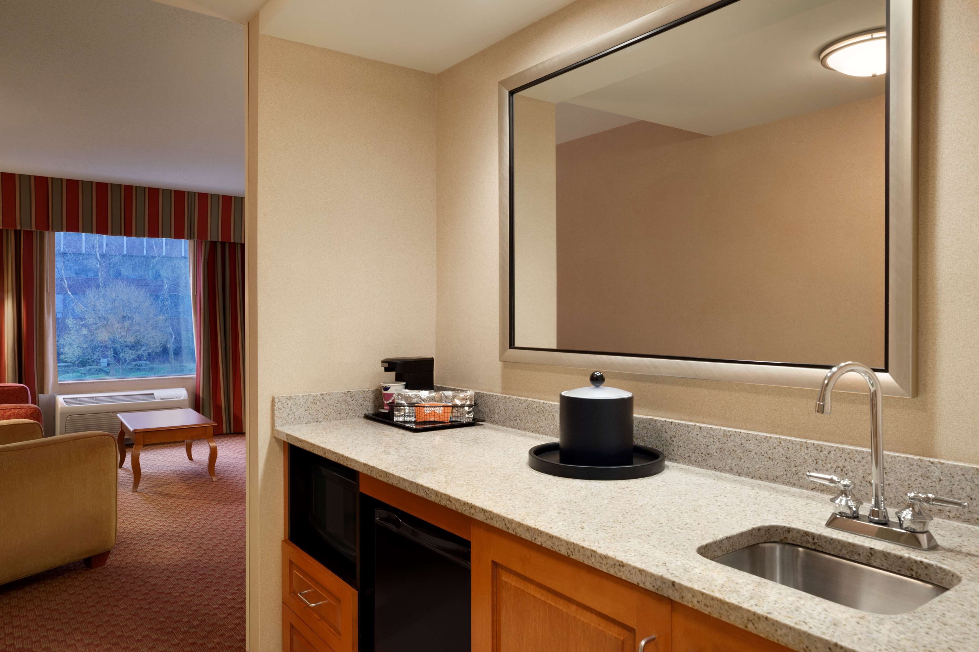 Hampton Inn & Suites East Hartford