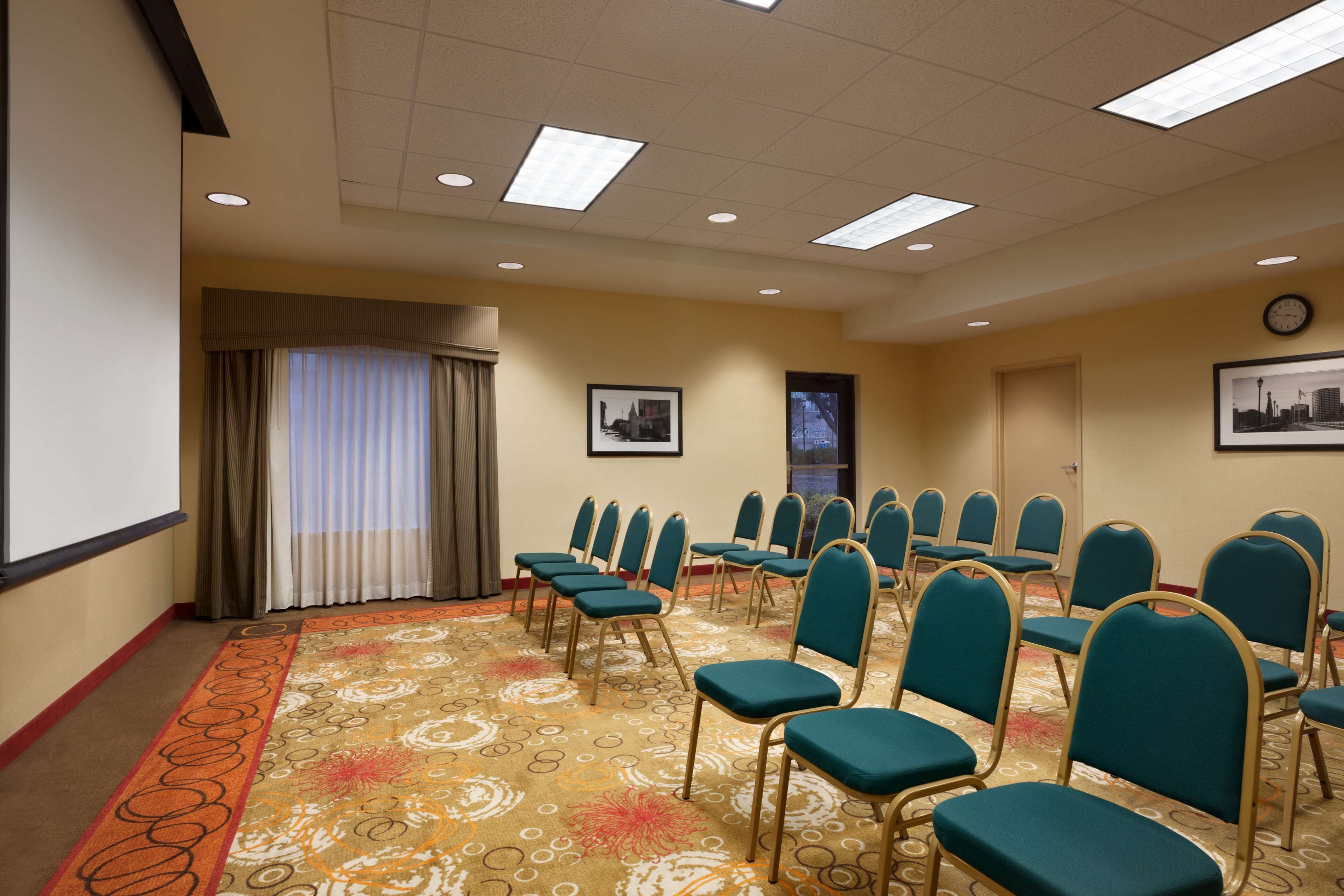 Hampton Inn & Suites East Hartford