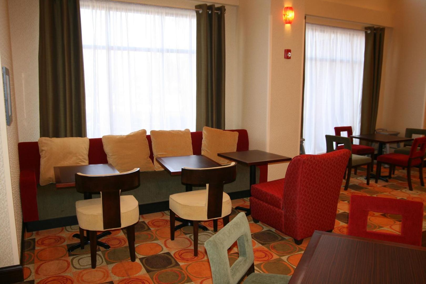 Hampton Inn & Suites East Hartford