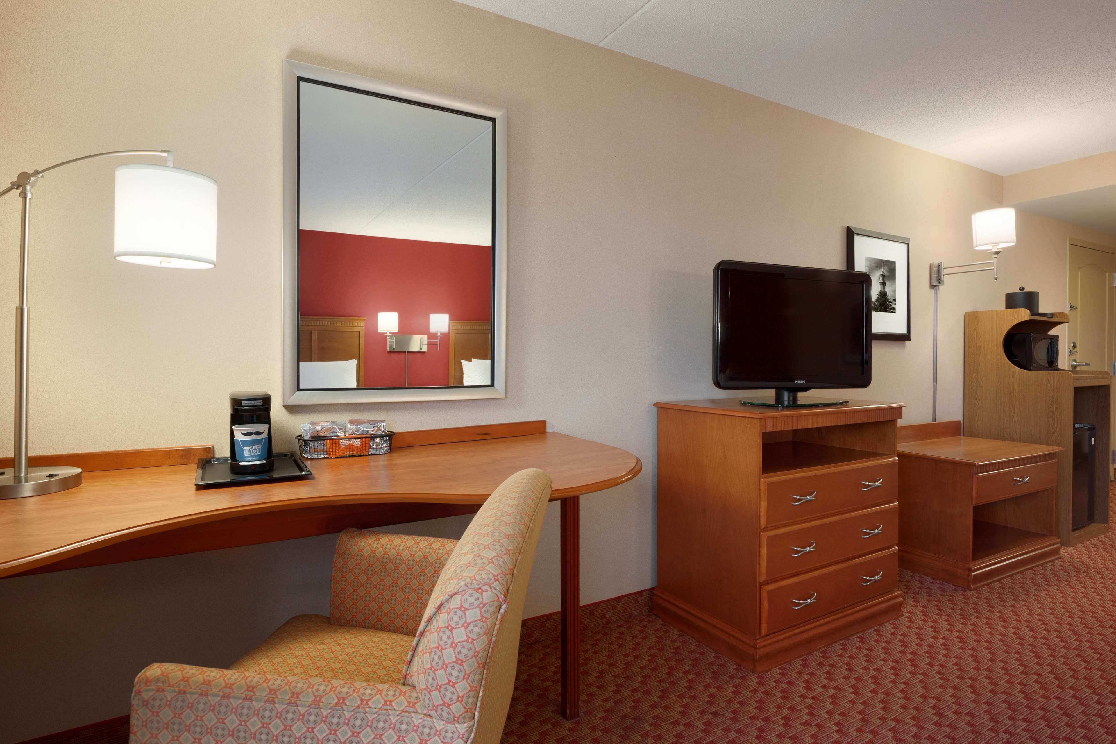 Hampton Inn & Suites East Hartford