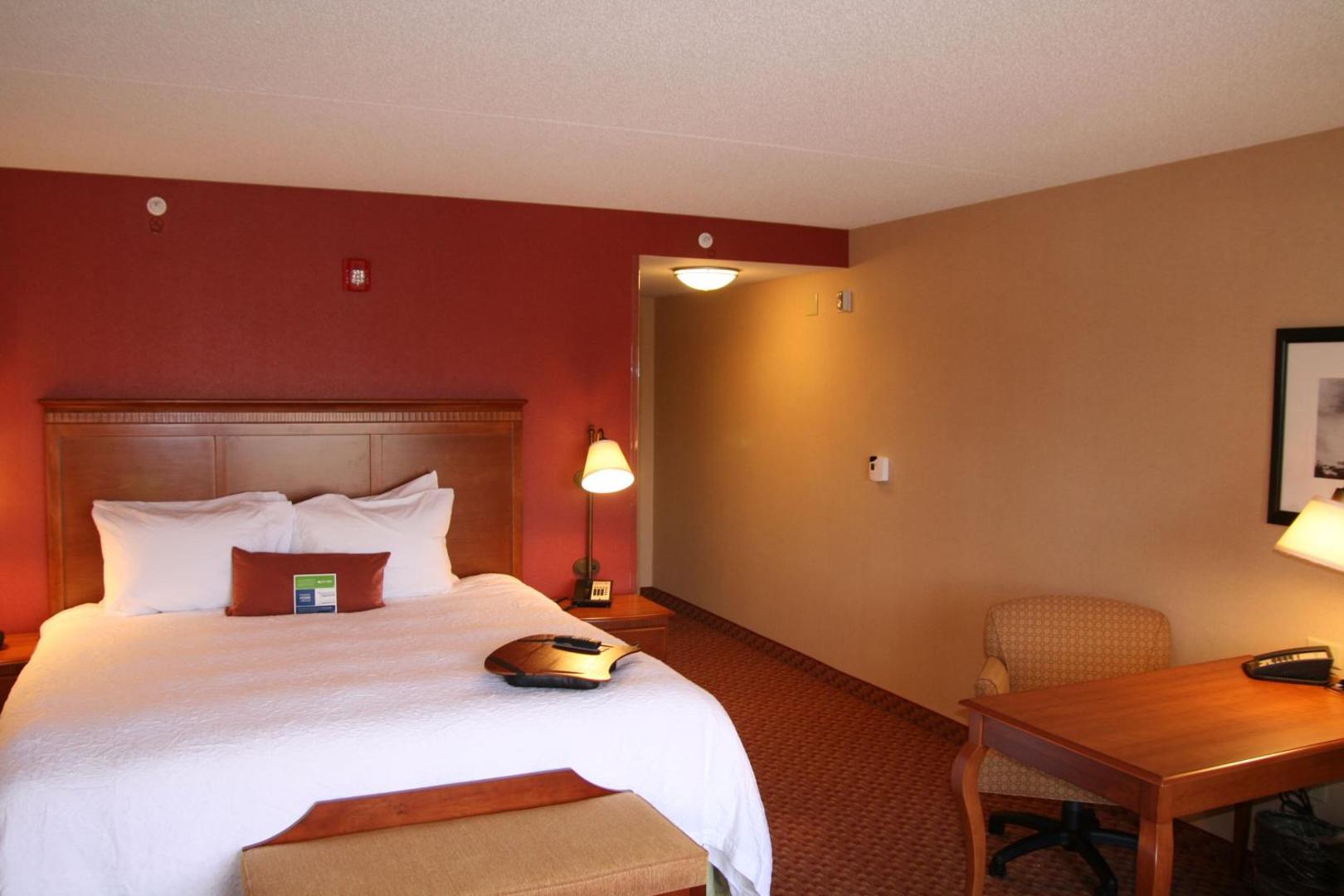 Hampton Inn & Suites East Hartford