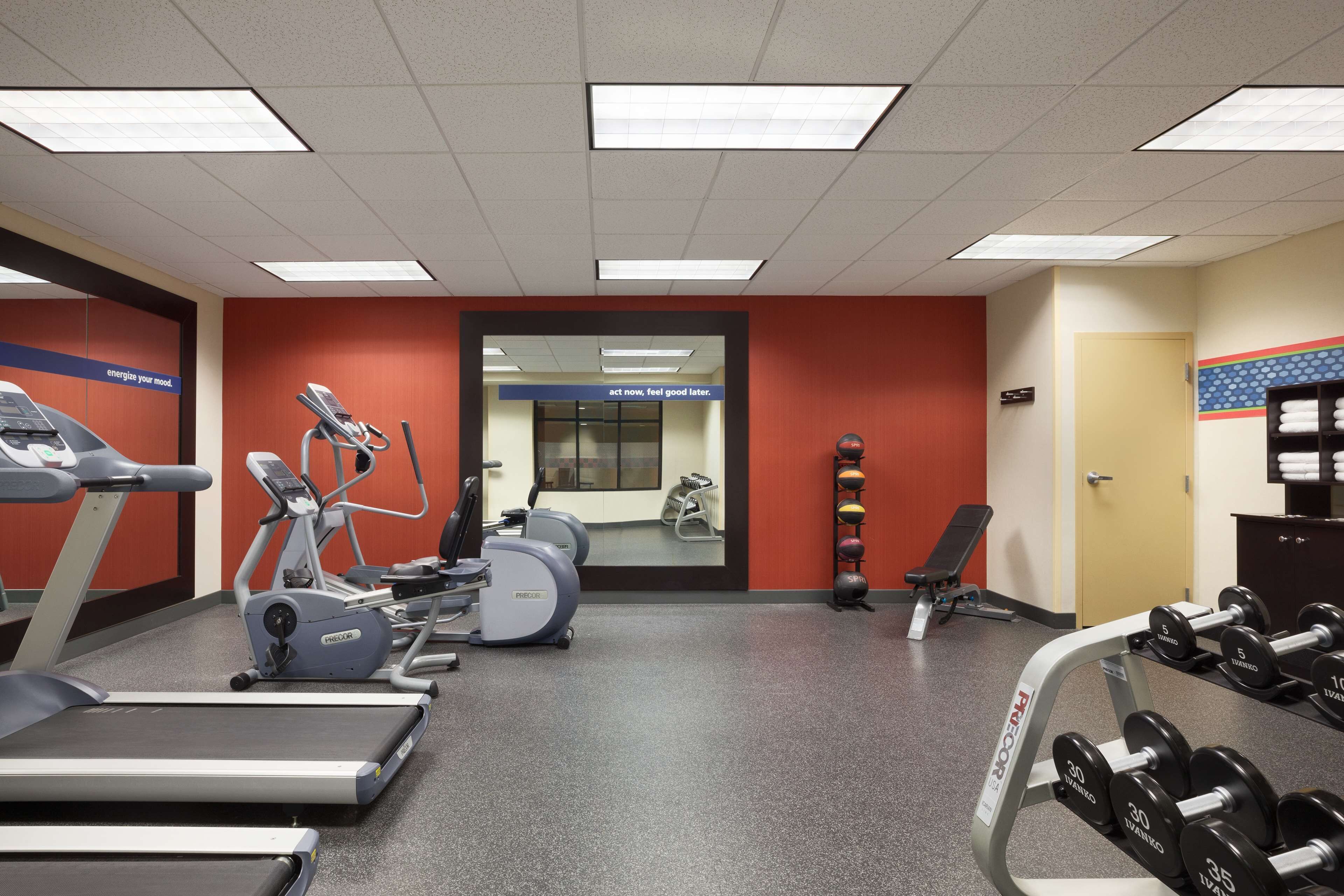 Hampton Inn & Suites East Hartford