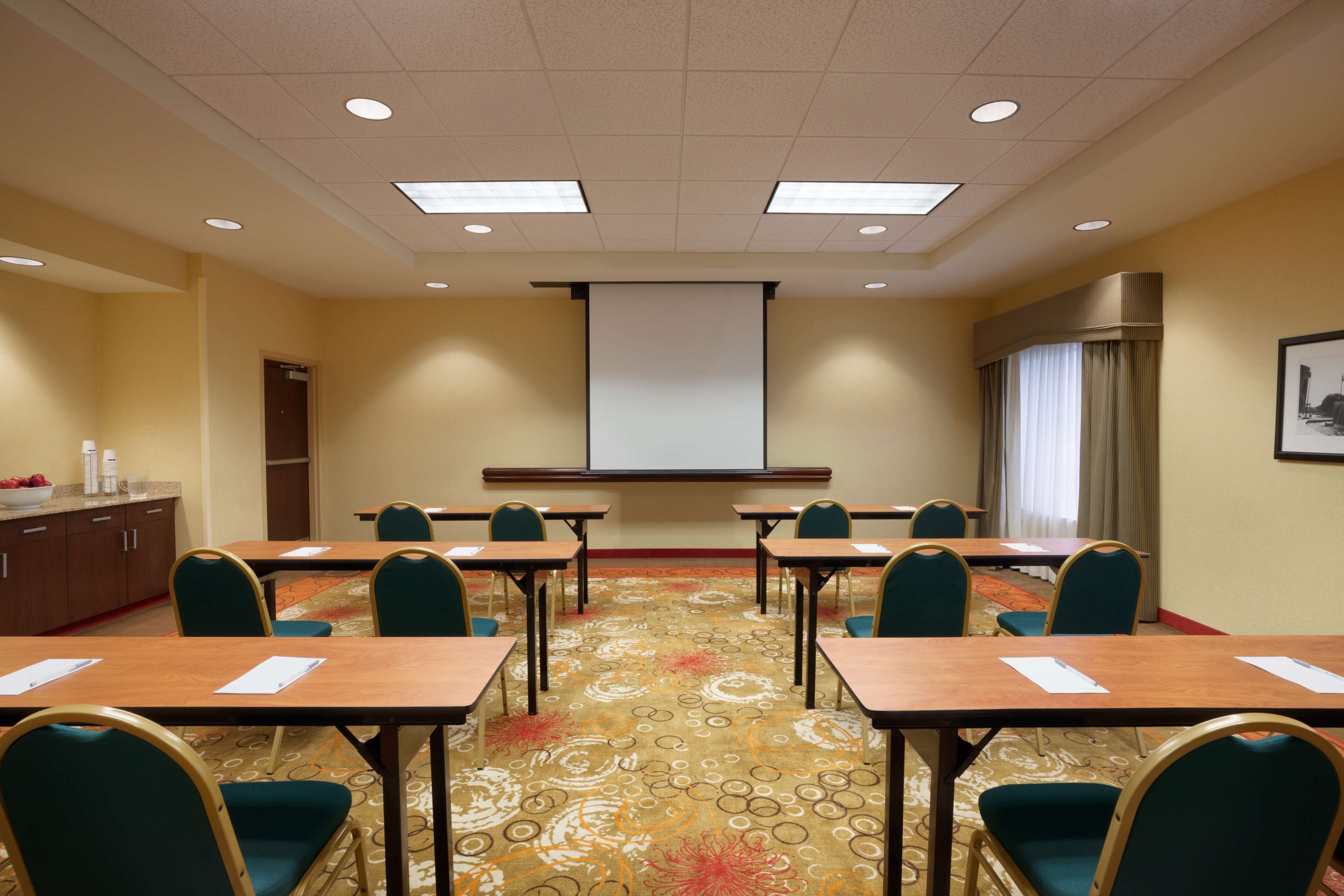 Hampton Inn & Suites East Hartford