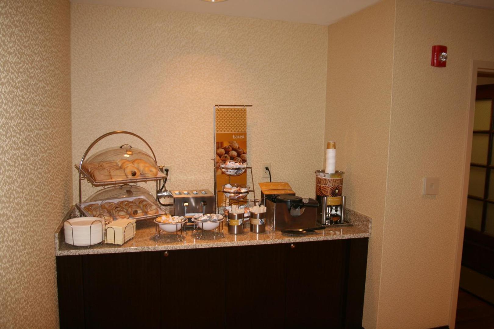 Hampton Inn & Suites East Hartford