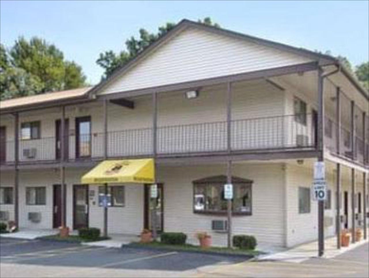 Enfirld Inn and Suites Bradley Airport