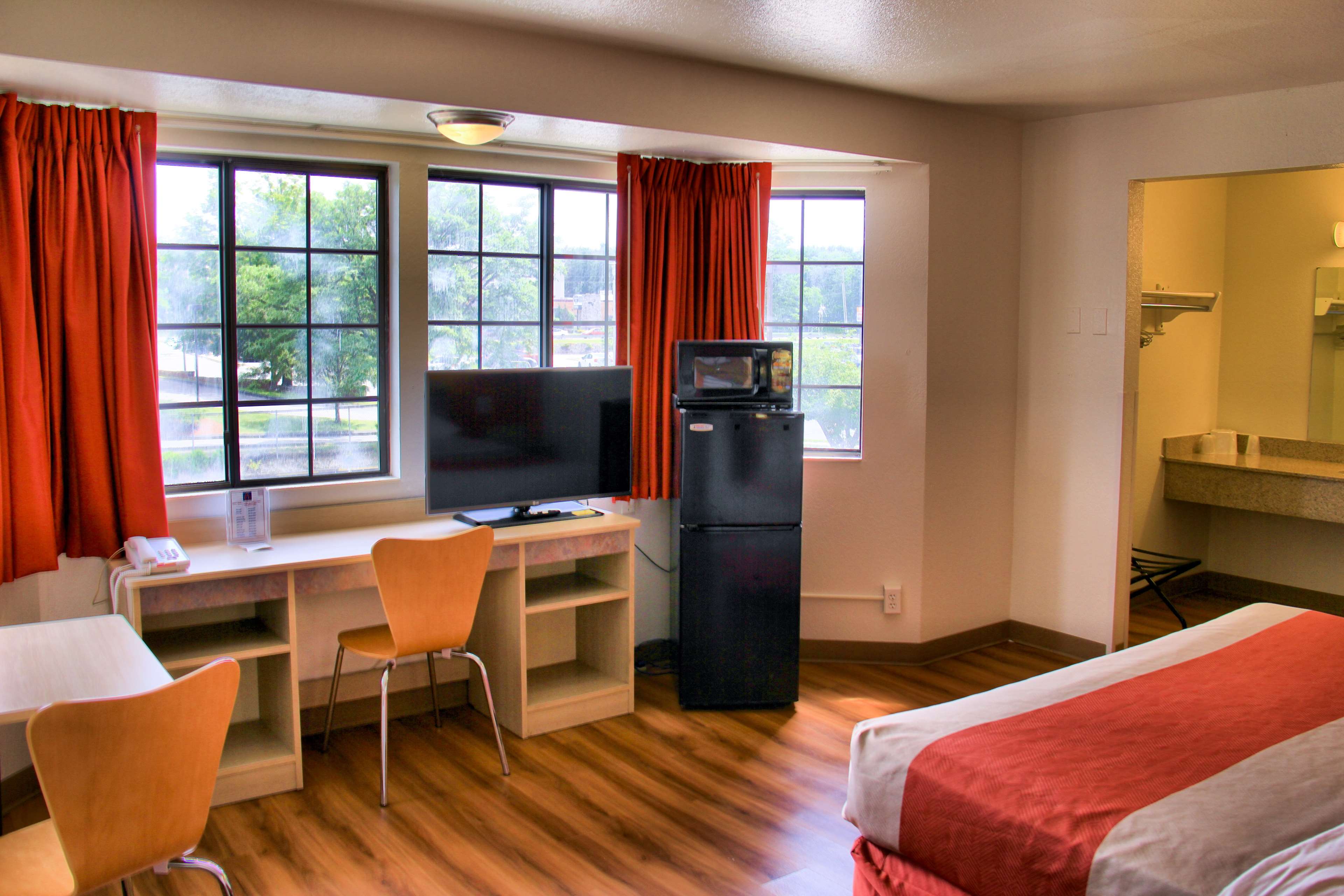 Motel 6 Hartford-Enfield