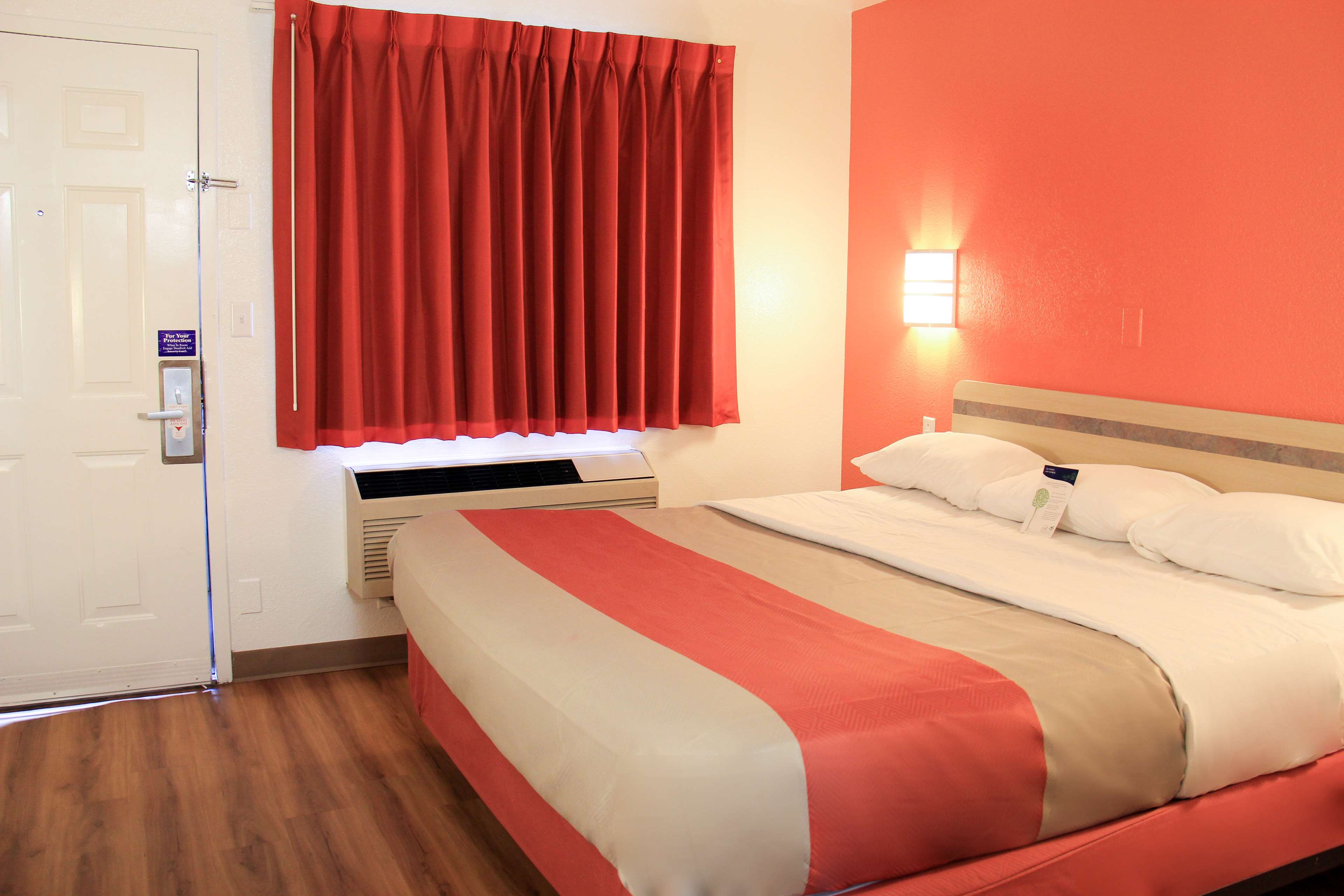 Motel 6 Hartford-Enfield