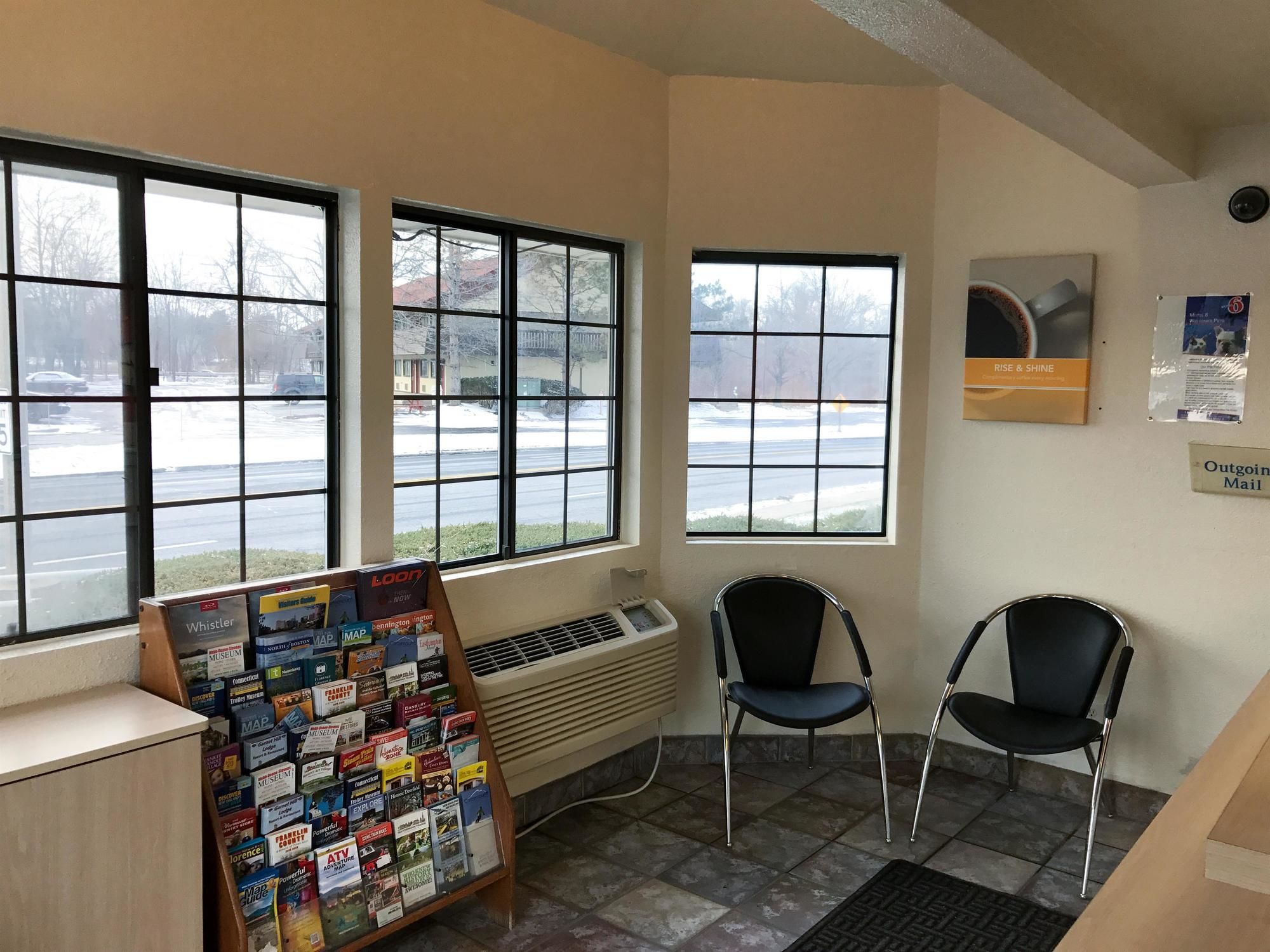 Motel 6 Hartford-Enfield