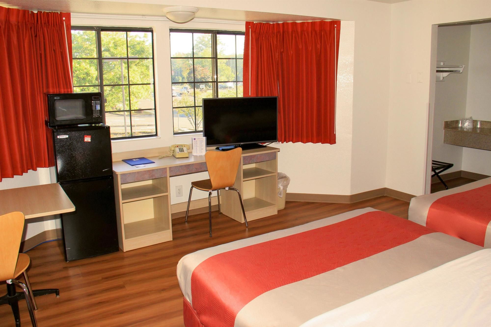 Motel 6 Hartford-Enfield
