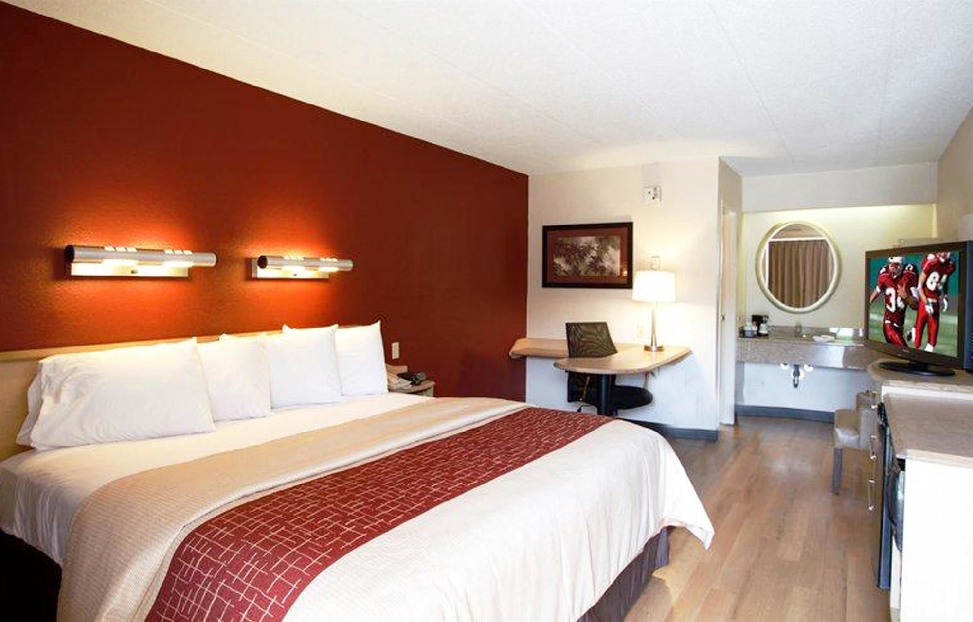 Red Roof Inn Enfield