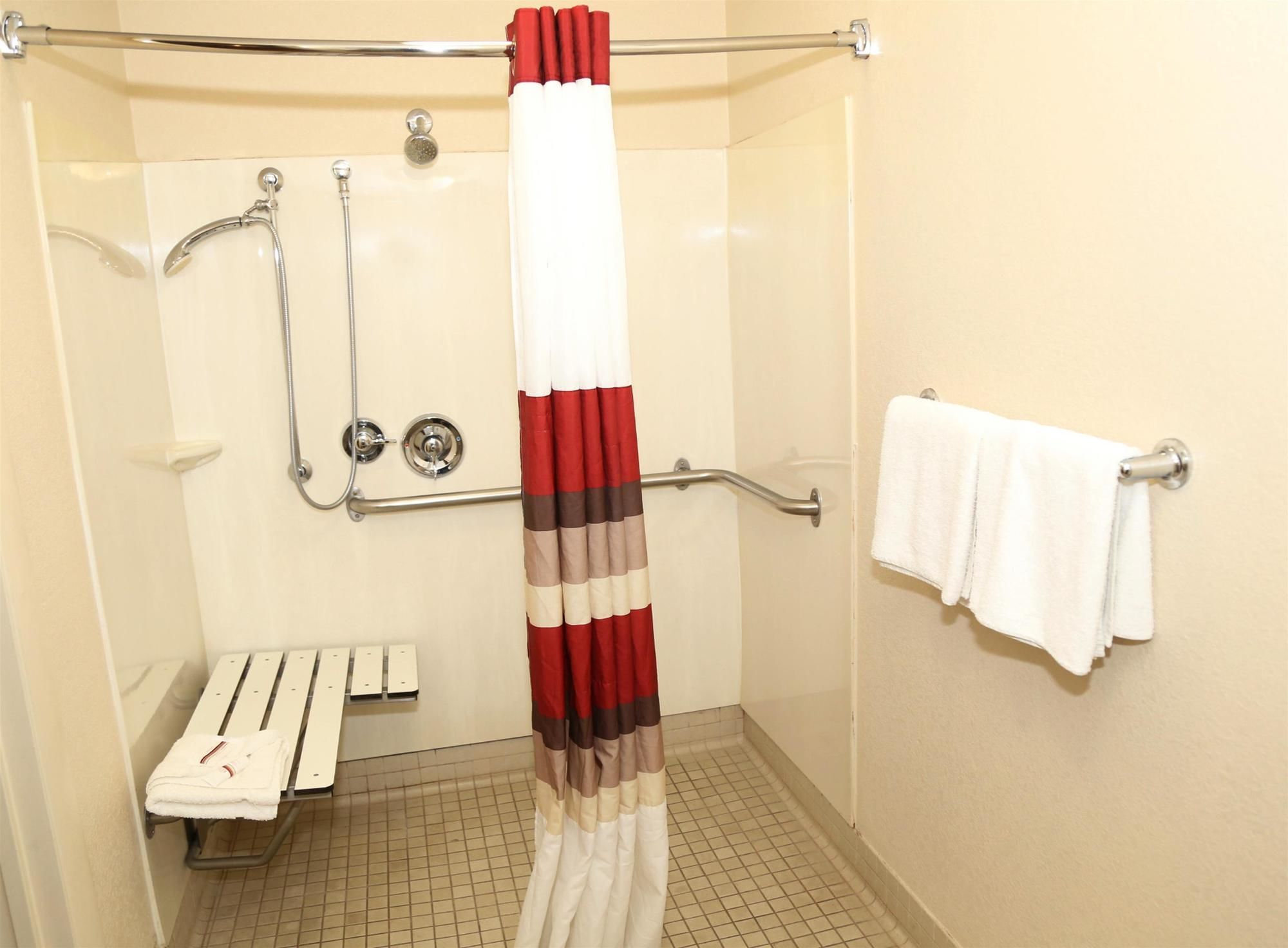 Red Roof Inn Enfield