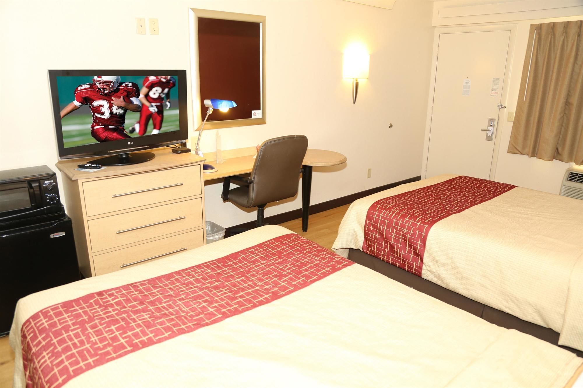 Red Roof Inn Enfield