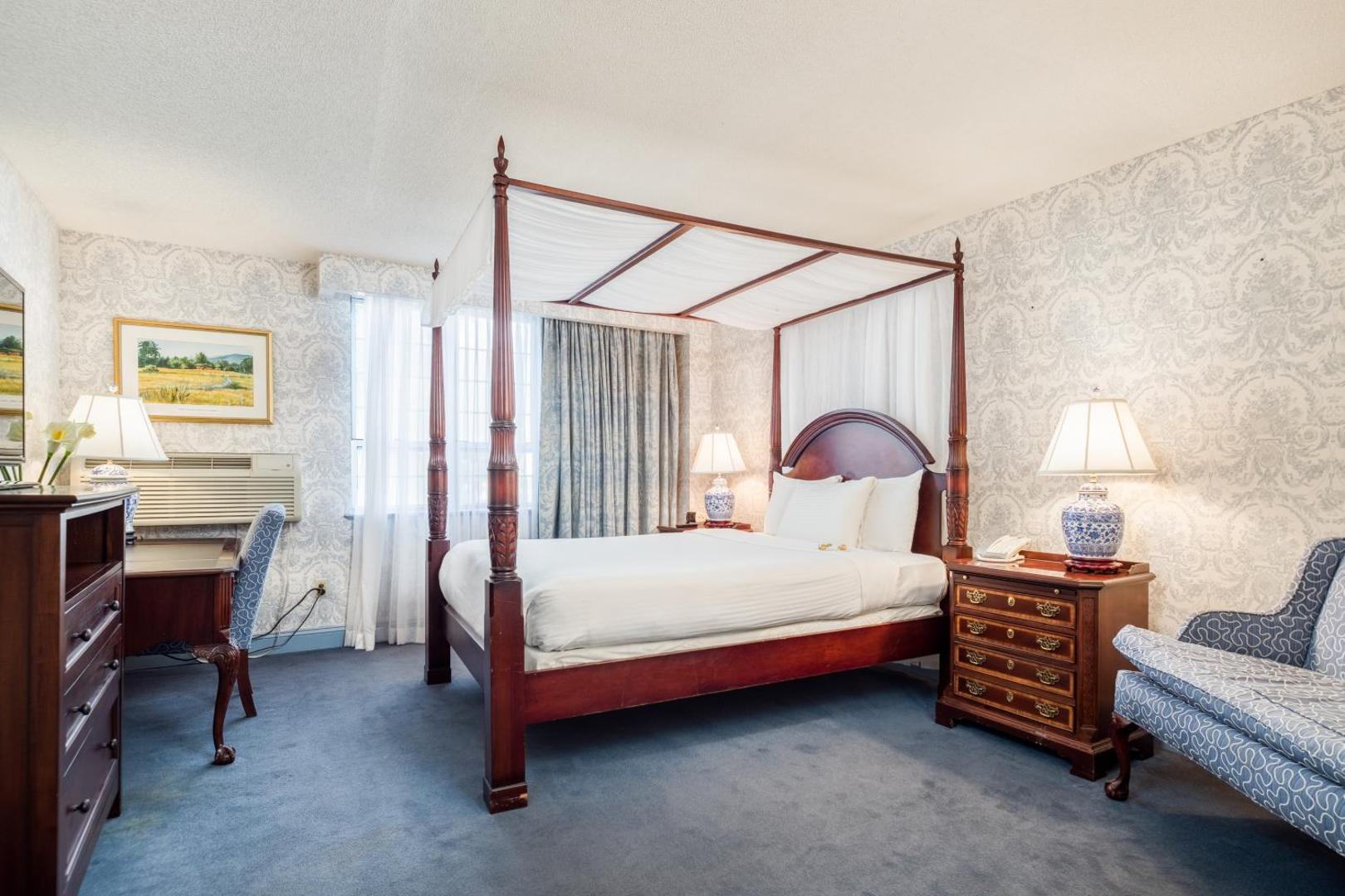 The Farmington Inn