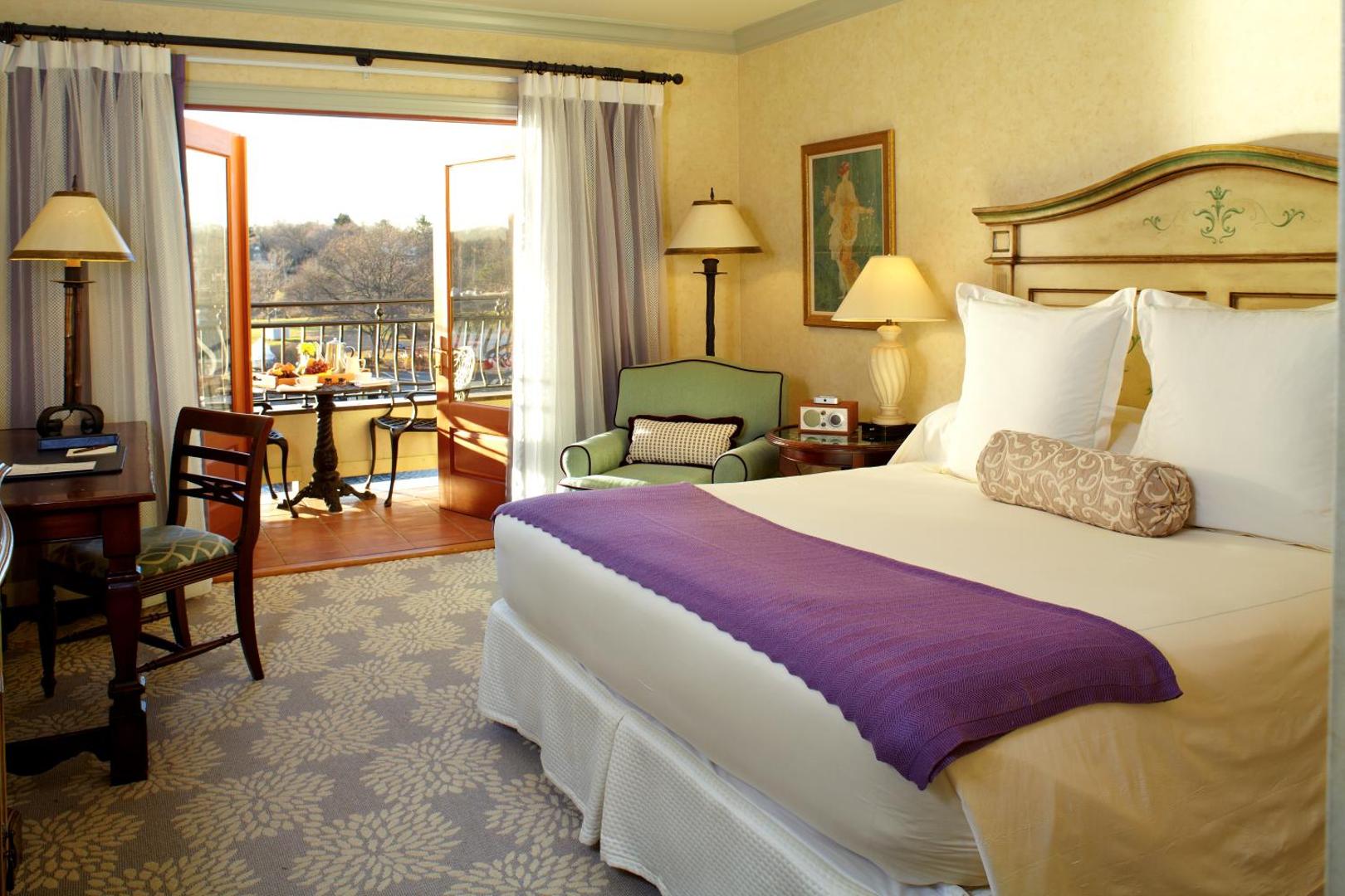 Delamar Greenwich Harbor