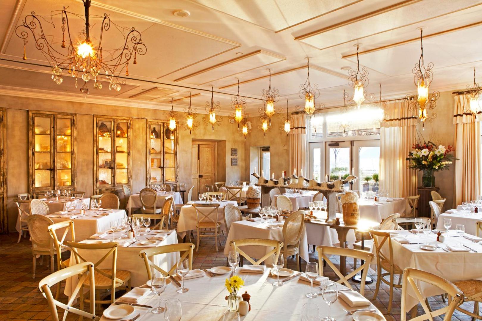 Delamar Greenwich Harbor