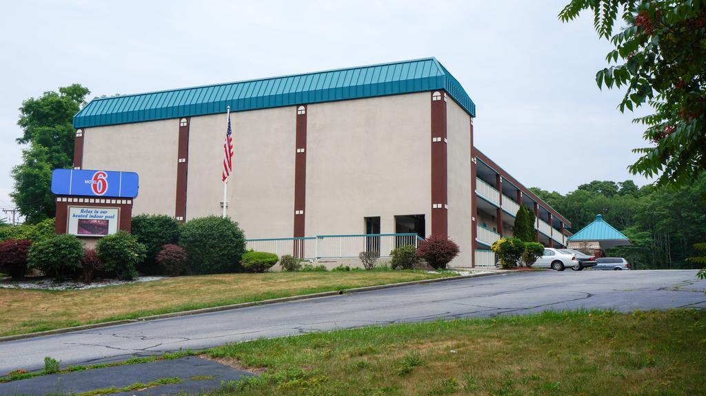 Motel 6 Groton