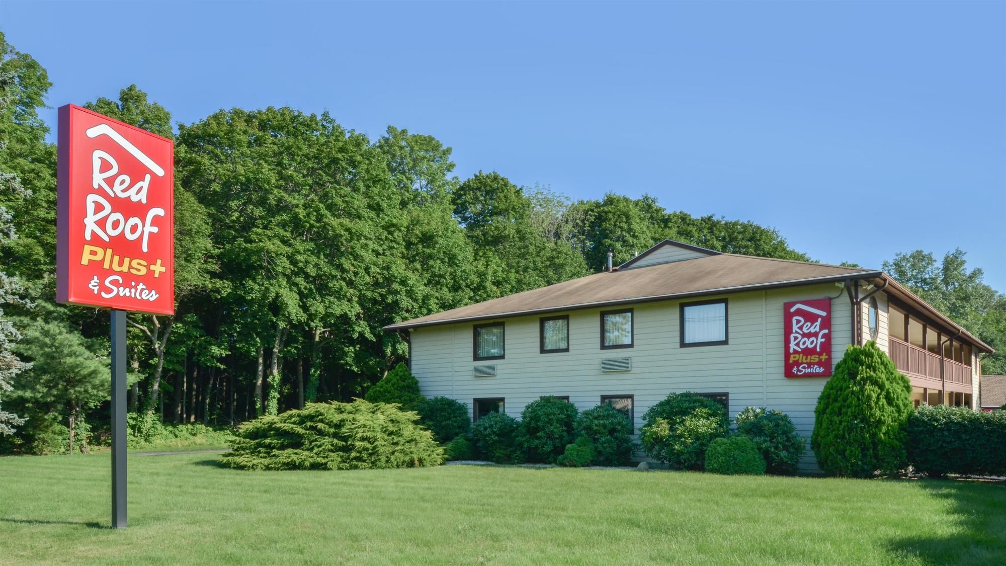 Red Roof PLUS+ & Suites Guilford