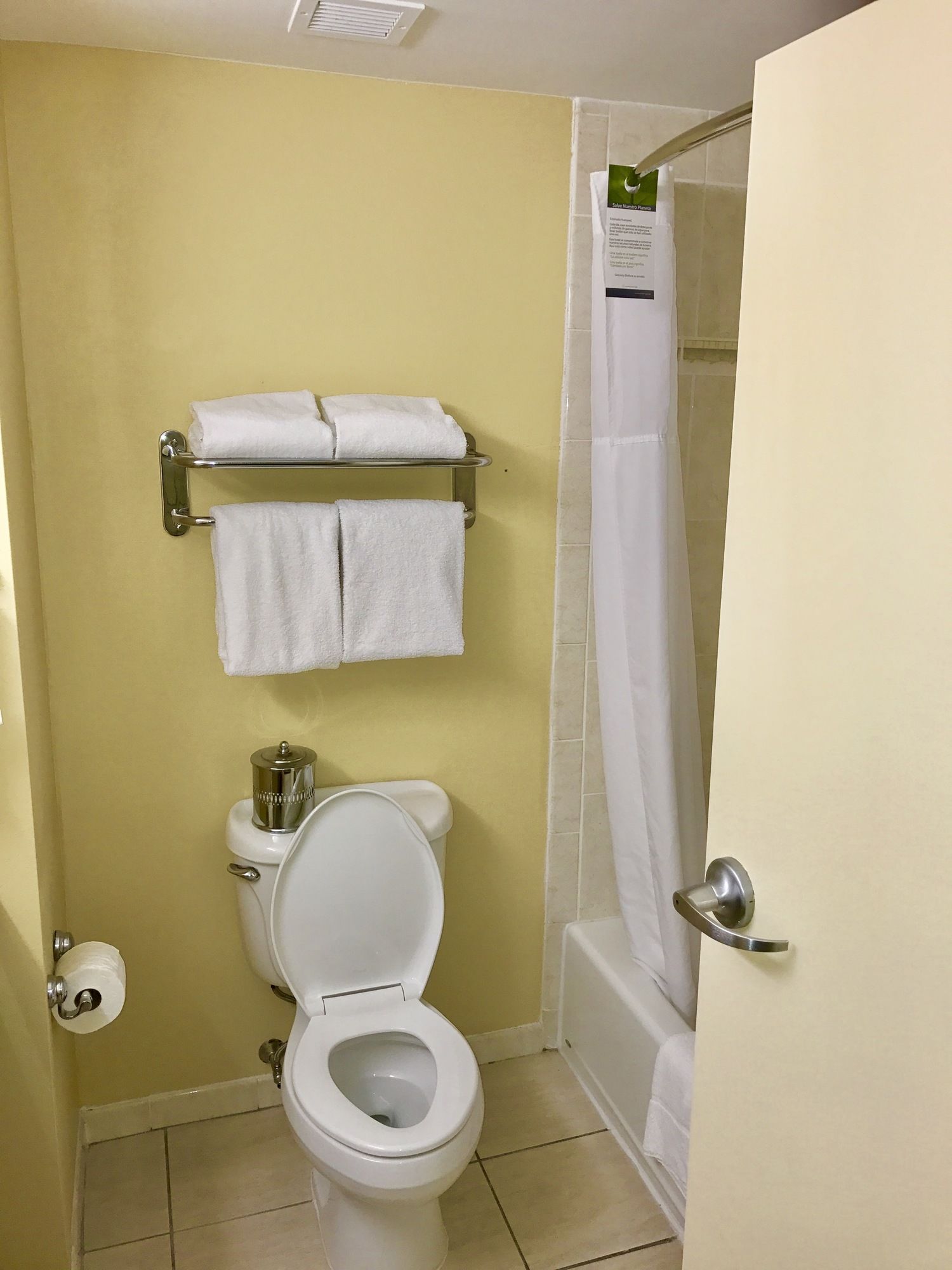 Clarion Hotel & Suites Hamden-New Haven