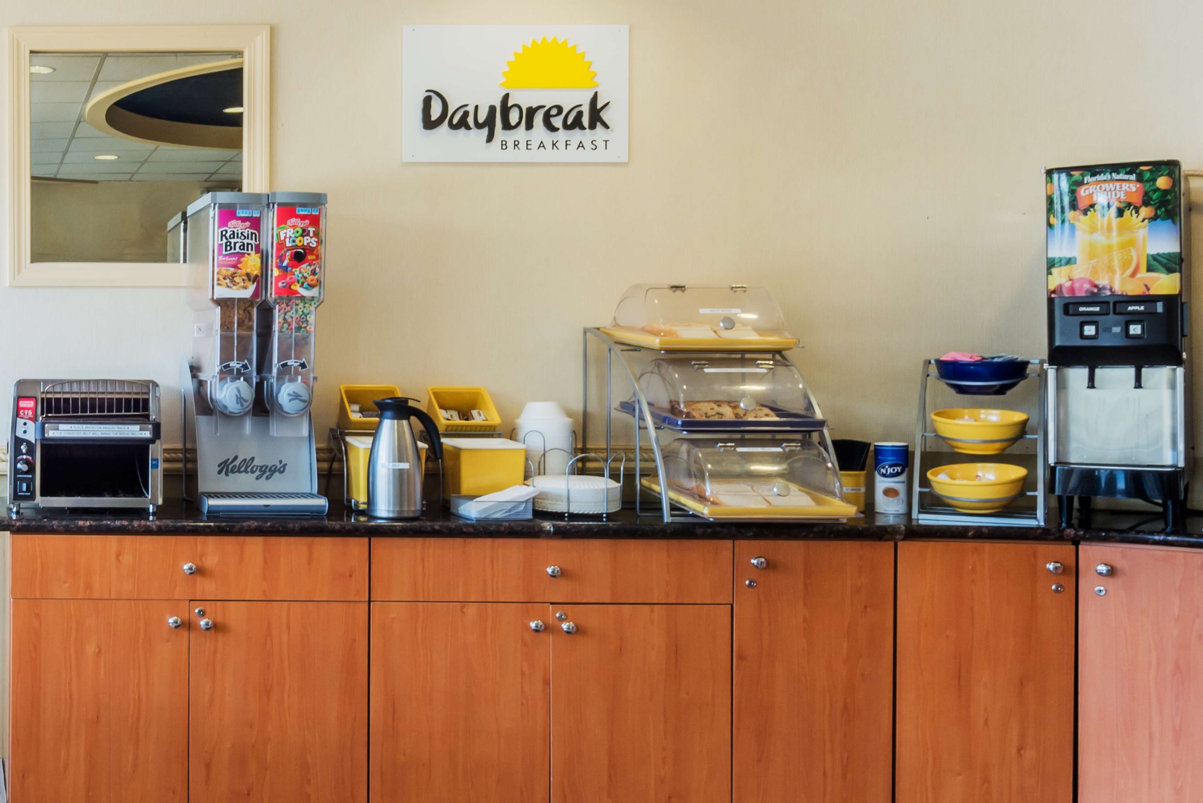 Days Inn by Wyndham Hartford/Closest Downtown