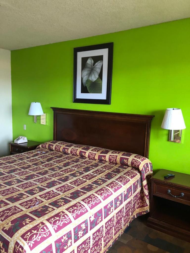 Travel Inn Motel