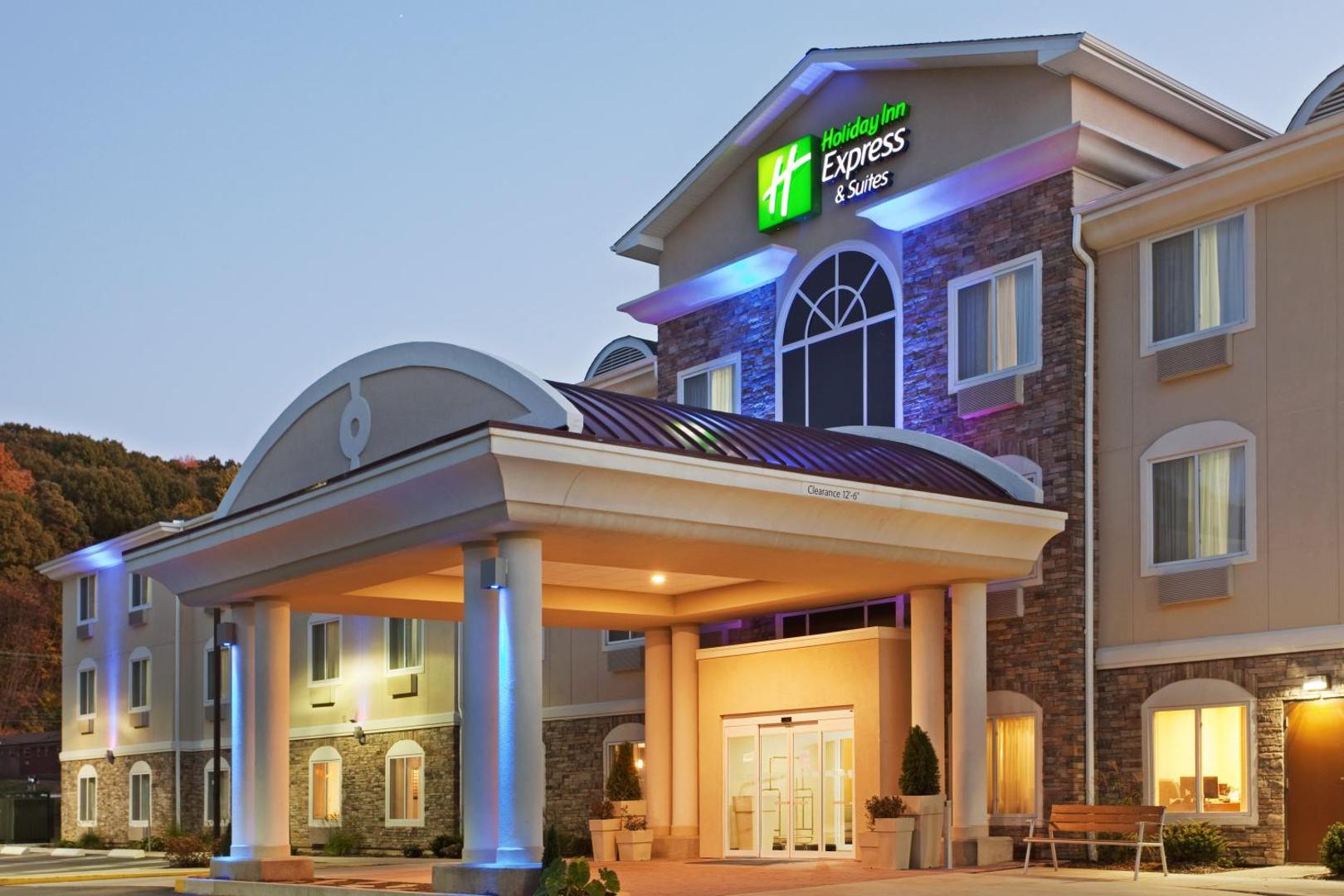 Holiday Inn Express & Suites Meriden