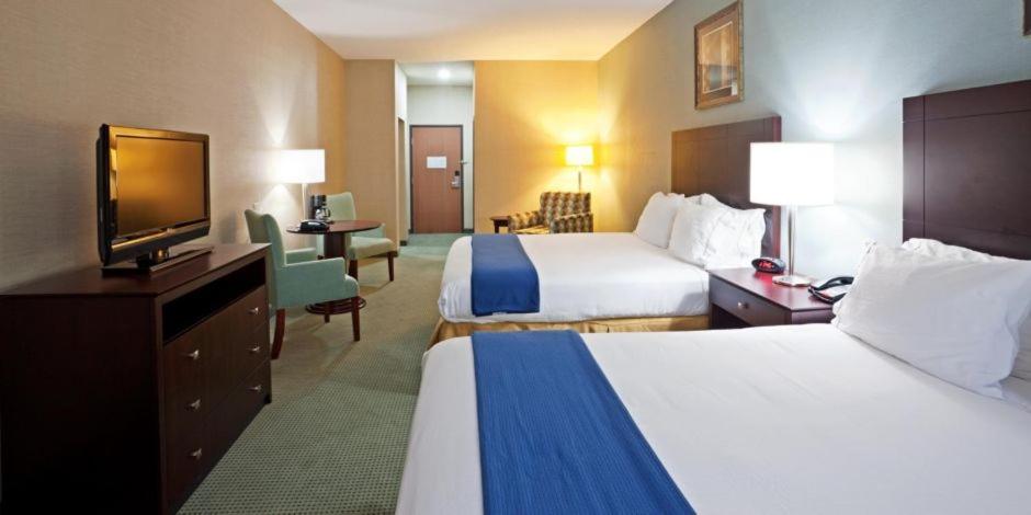 Holiday Inn Express & Suites Meriden