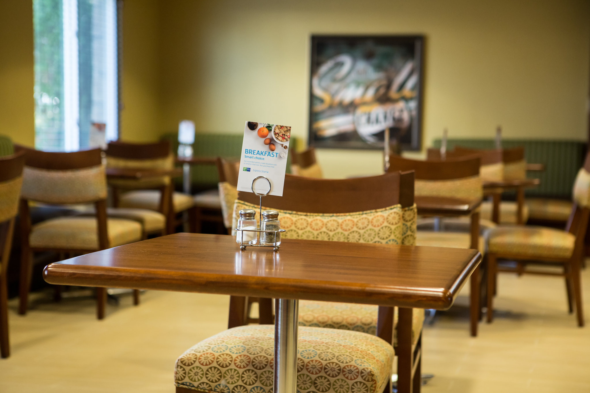 Holiday Inn Express & Suites Milford