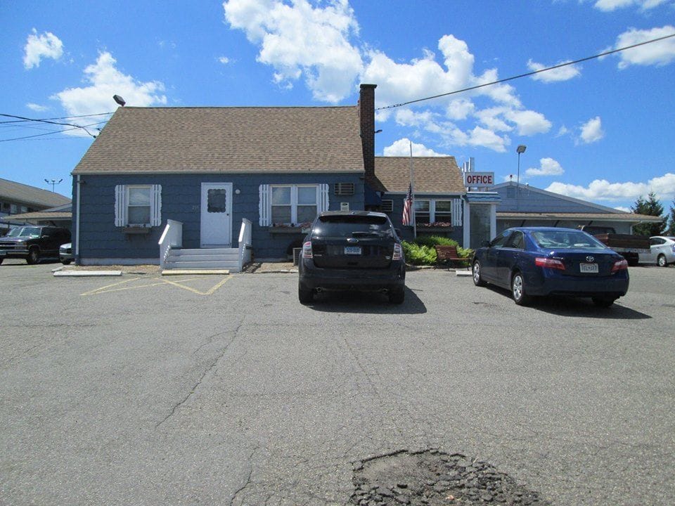 Mayflower Motel