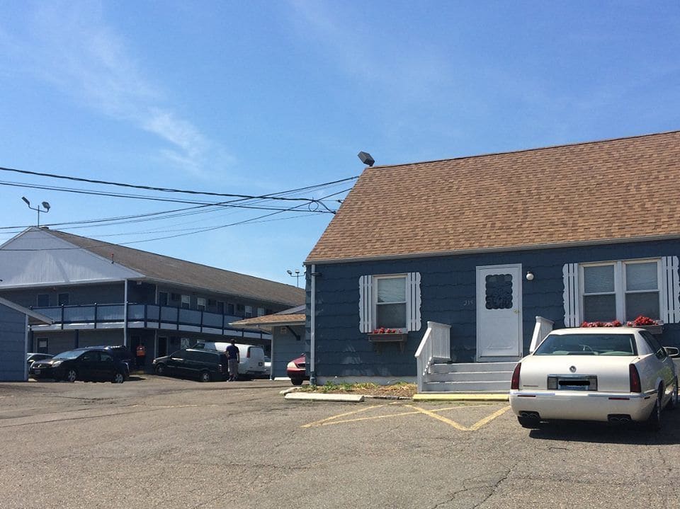 Mayflower Motel