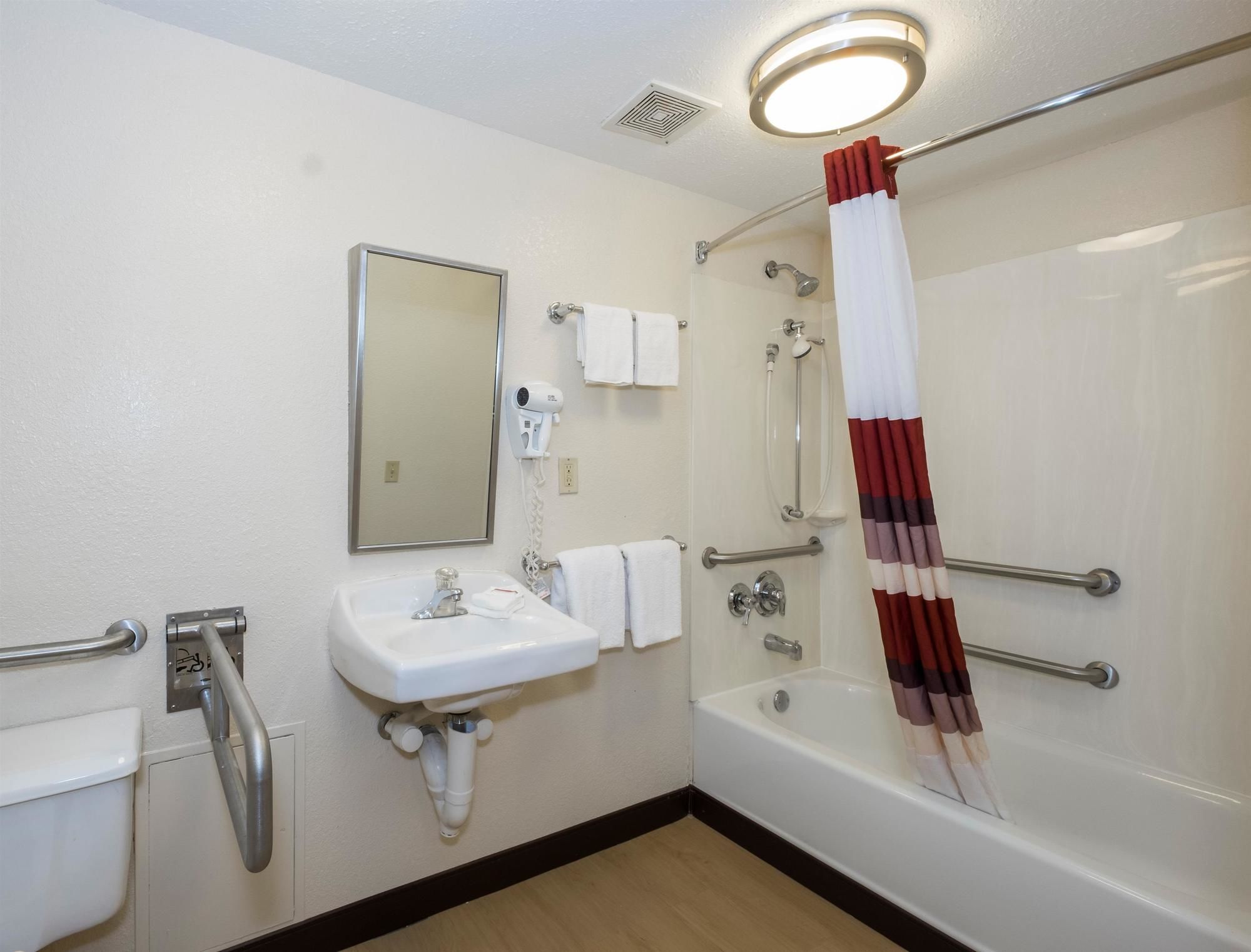 Red Roof Inn Milford