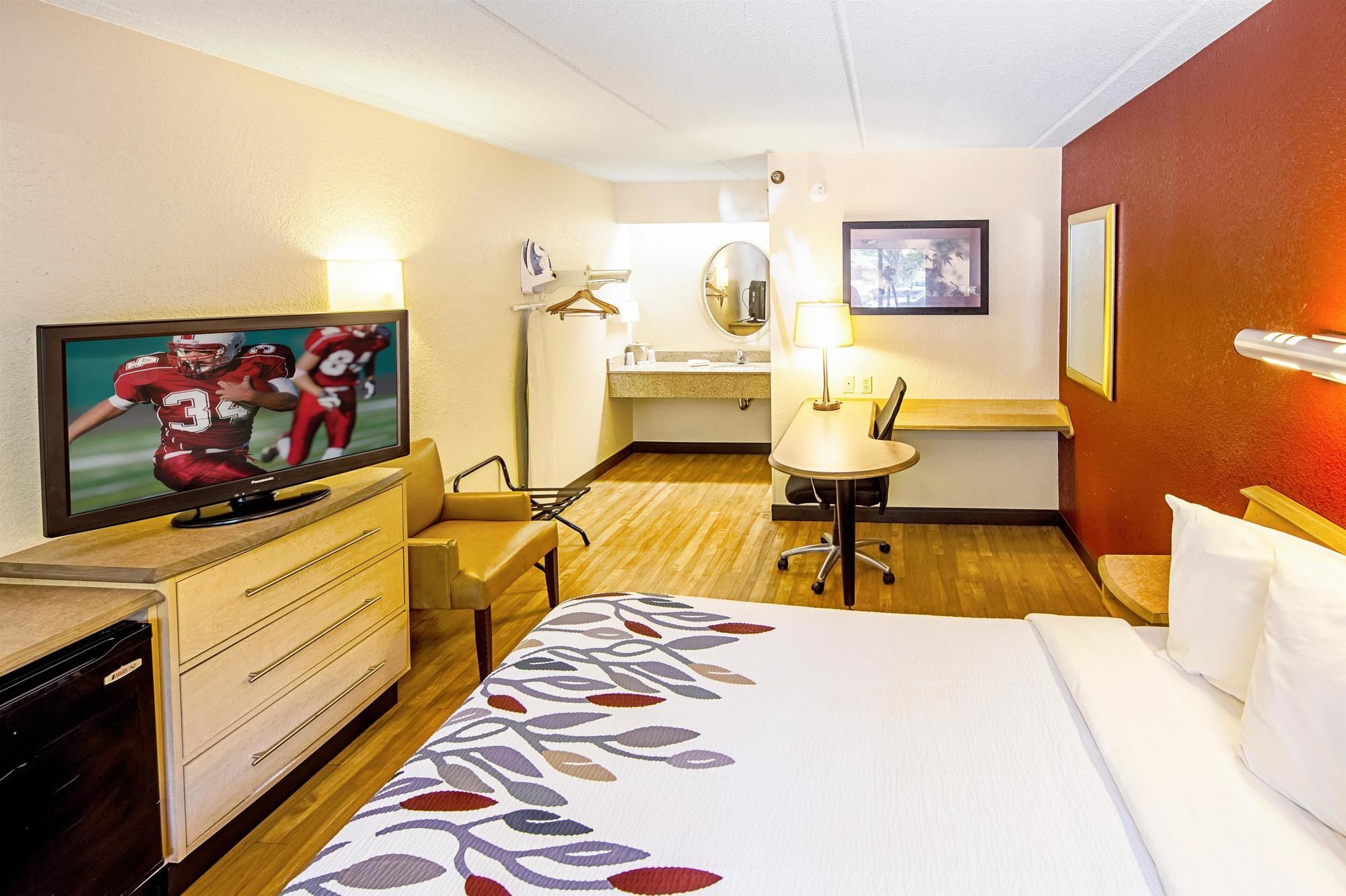Red Roof Inn Milford