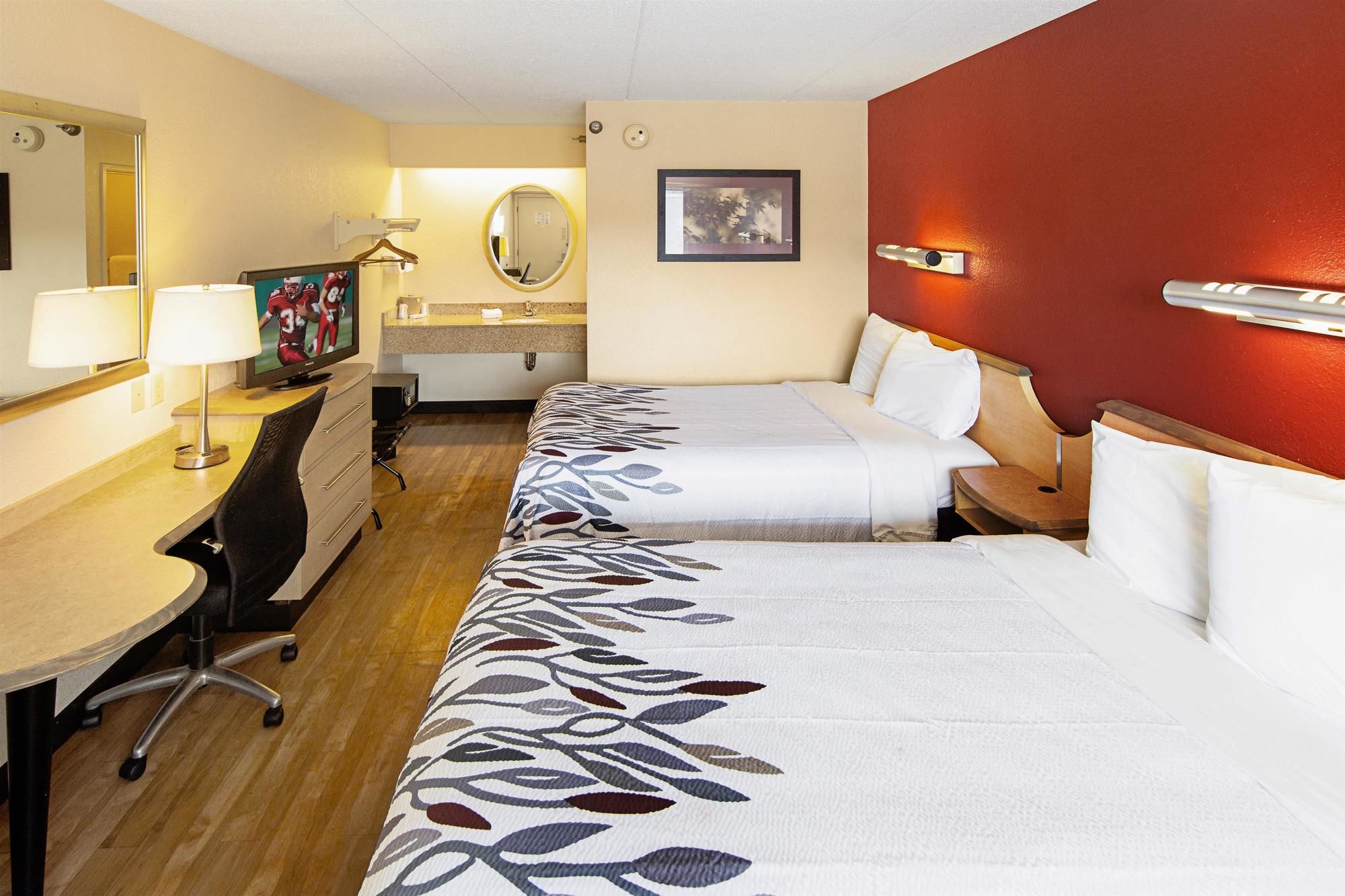 Red Roof Inn Milford