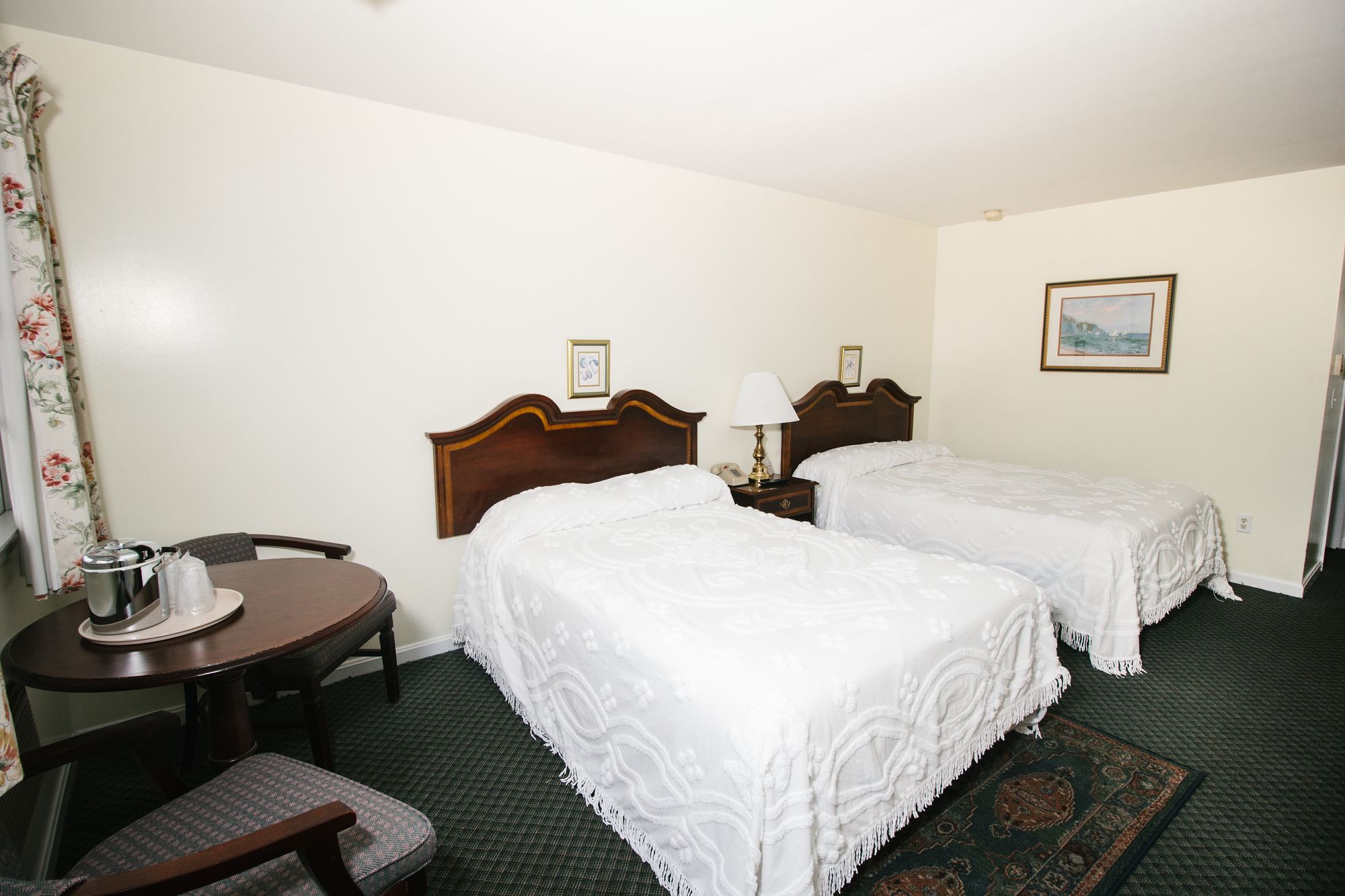 Taber Inne and Suites