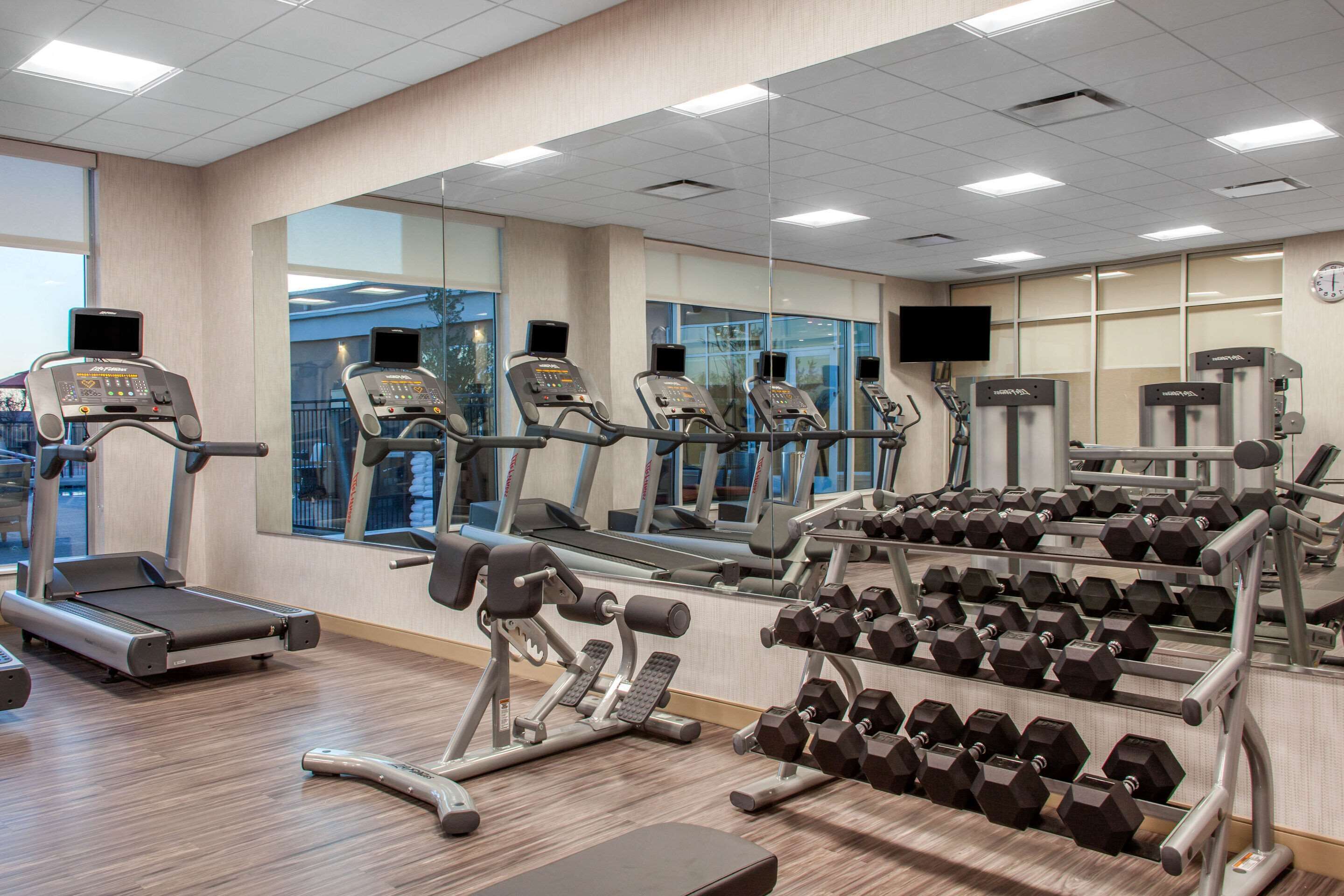 Cambria Hotel New Haven University Area