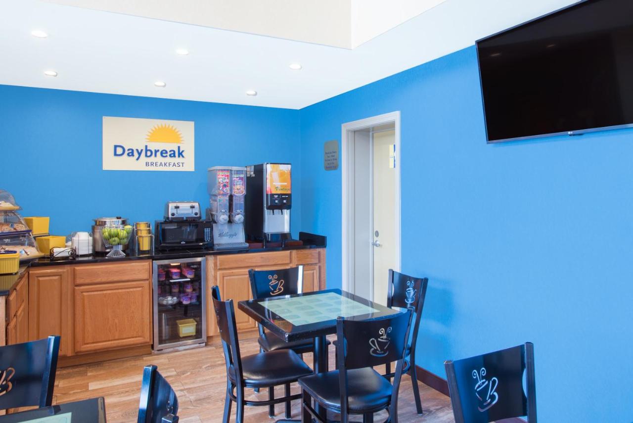 Days Inn By Wyndham New Haven