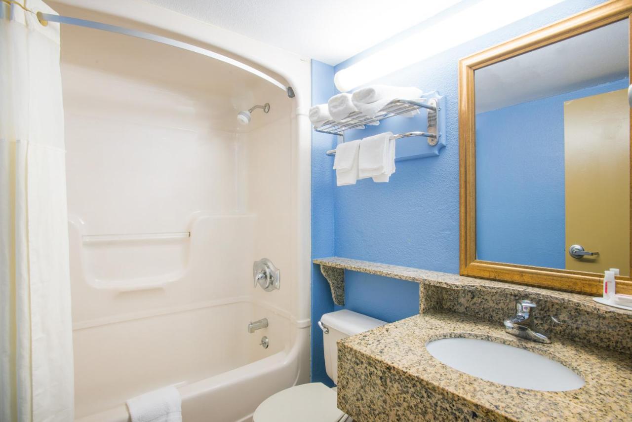 Days Inn By Wyndham New Haven