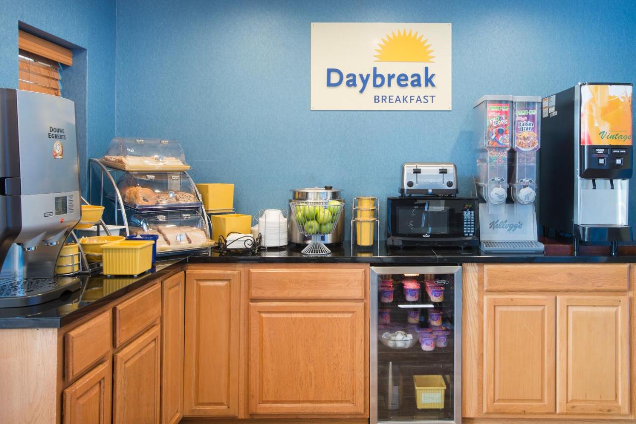 Days Inn By Wyndham New Haven