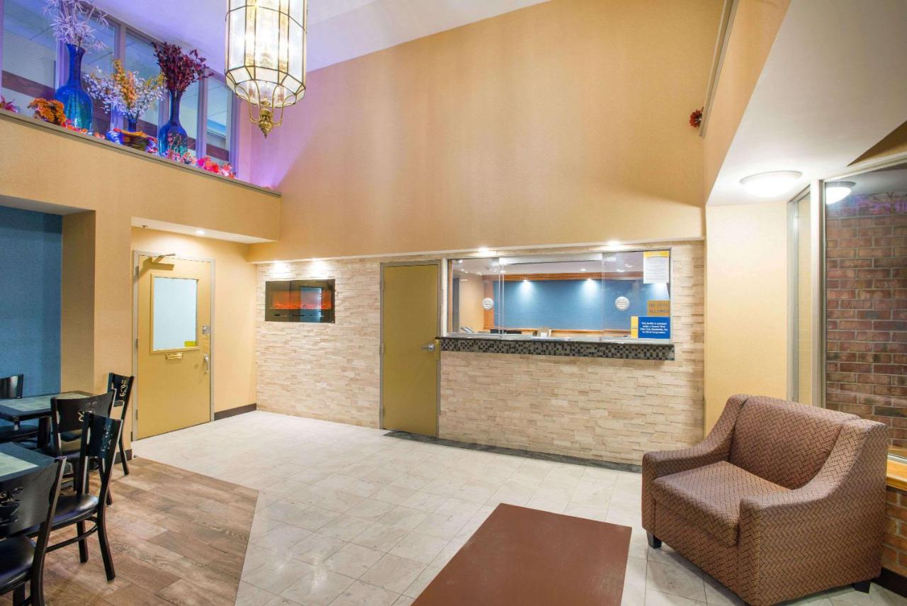 Days Inn By Wyndham New Haven