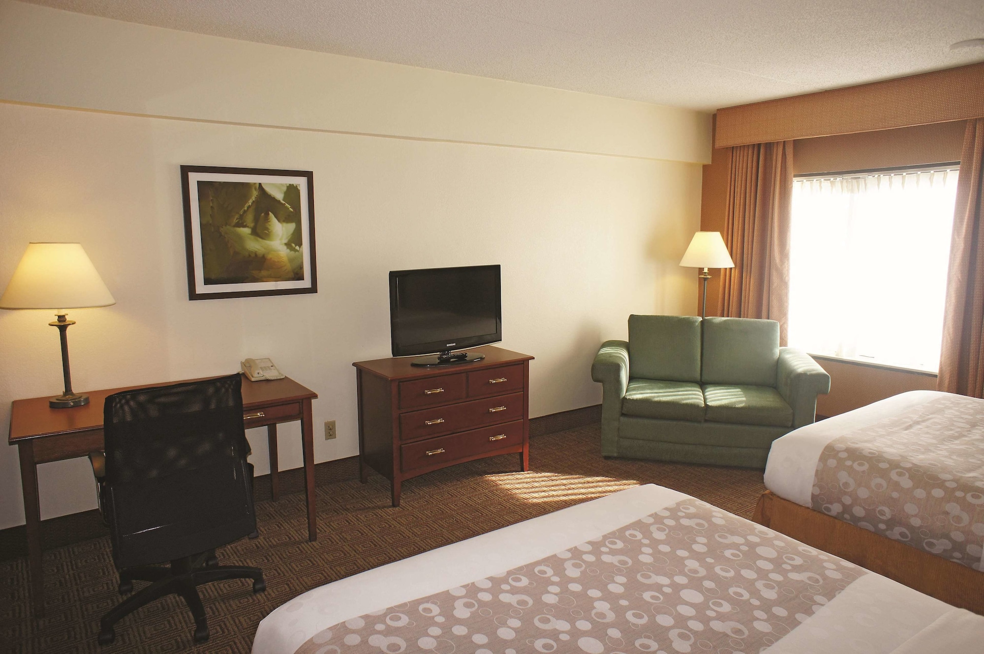 La Quinta Inn & Suites by Wyndham New Haven