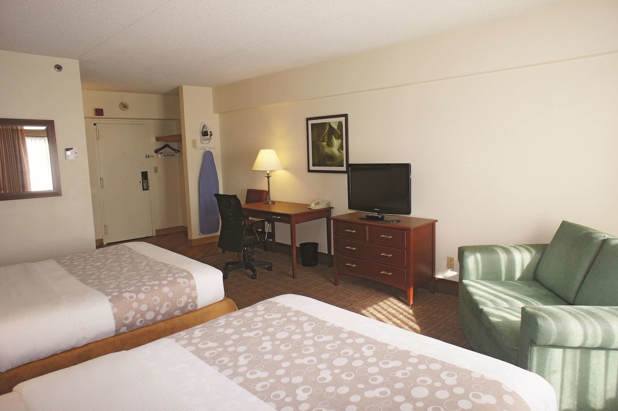 La Quinta Inn & Suites by Wyndham New Haven