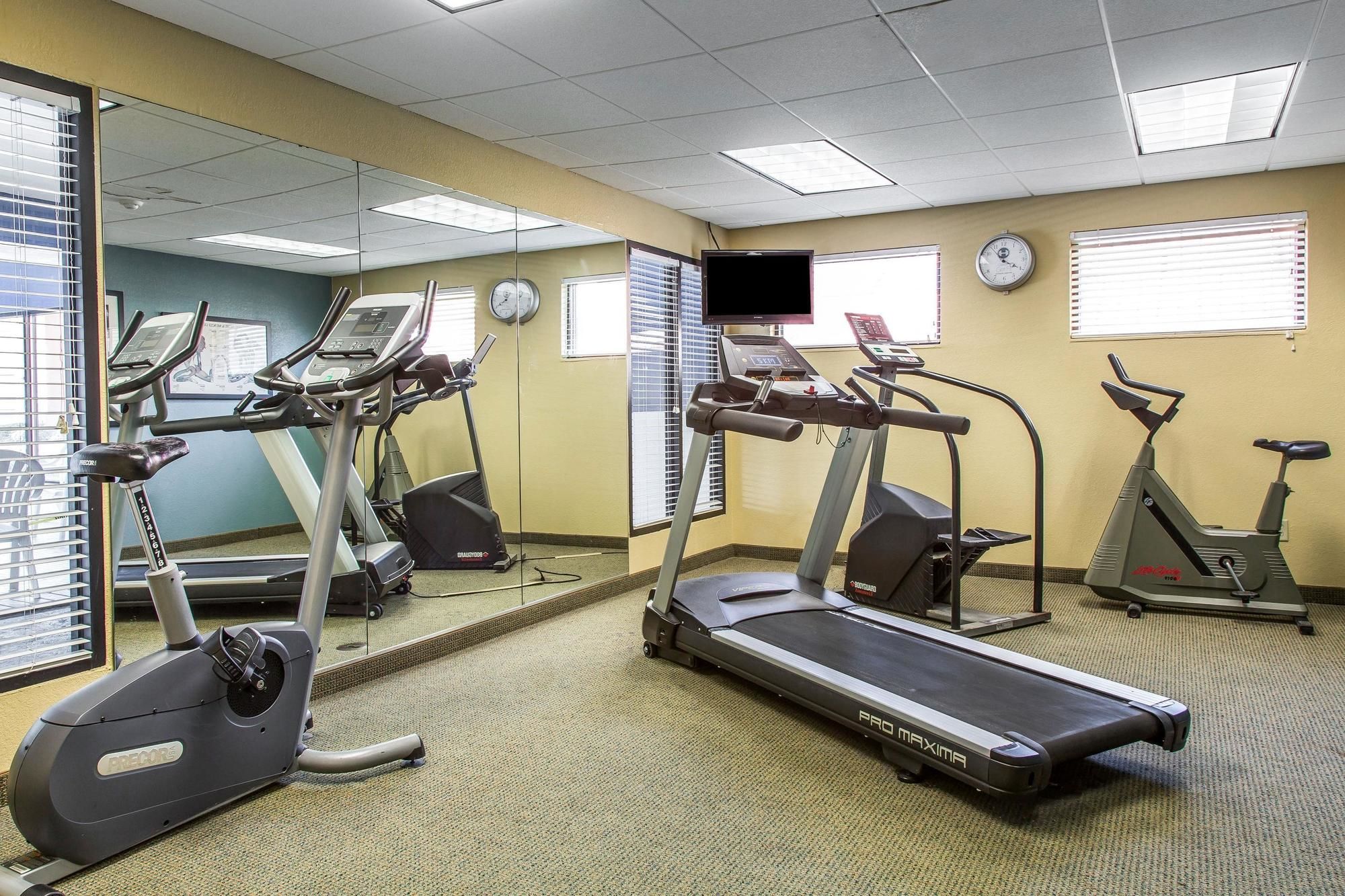 Regency Inn & Suites