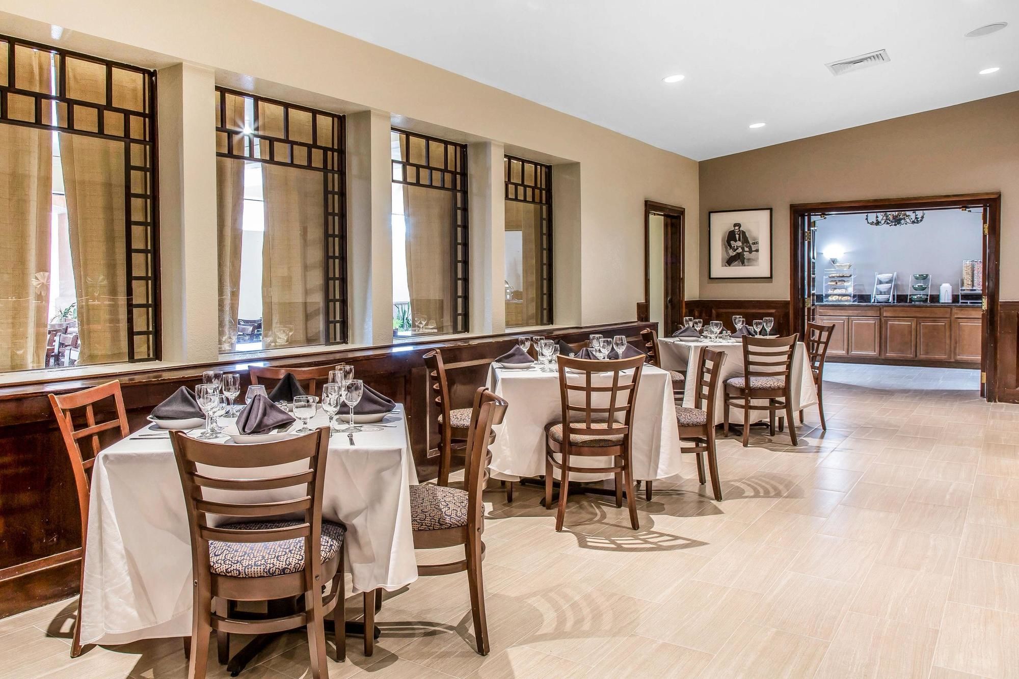 Regency Inn & Suites