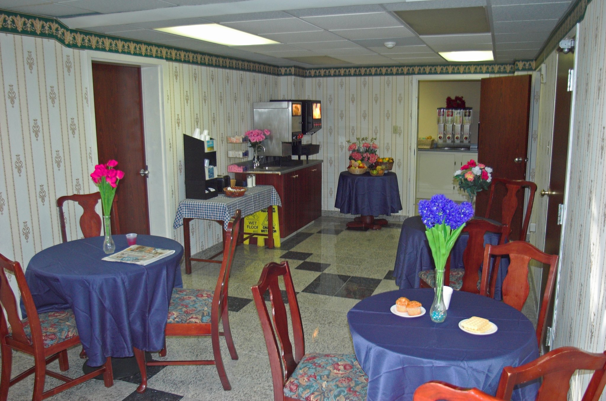 Aderi Hotel
