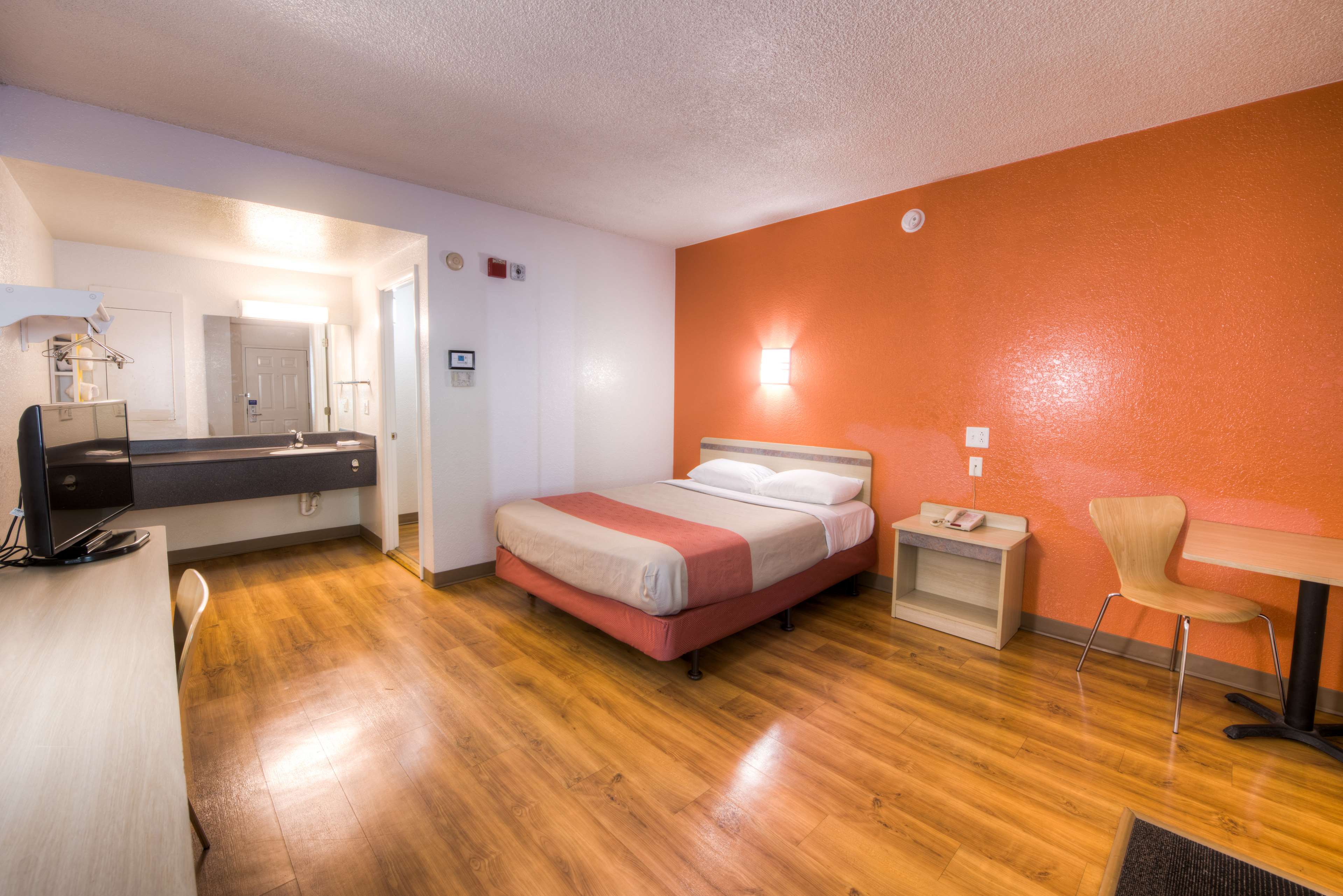 Motel 6