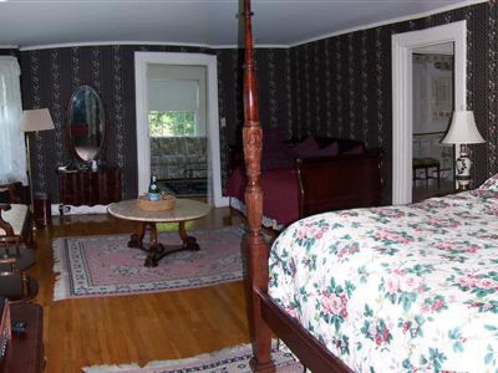 Blackberry River Inn