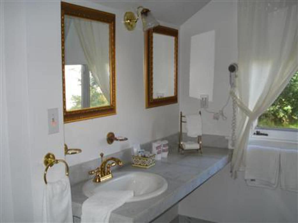 Blackberry River Inn