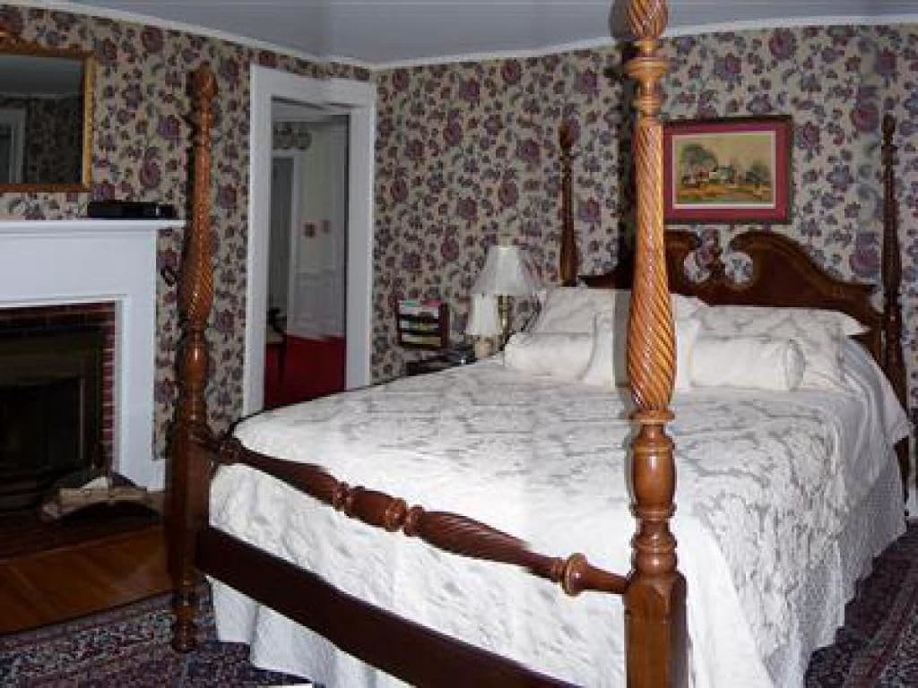 Blackberry River Inn