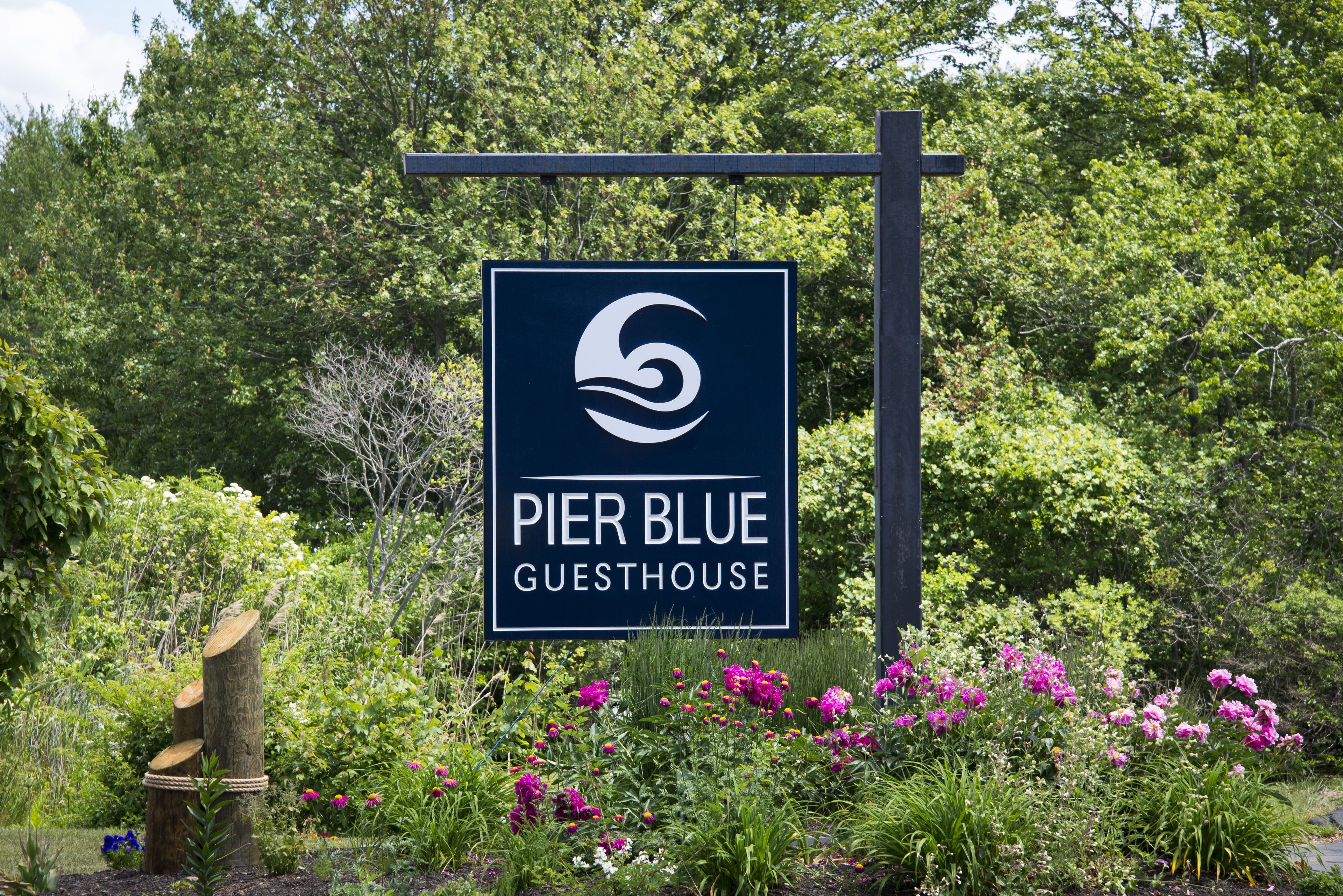 Pier Blue Guesthouse