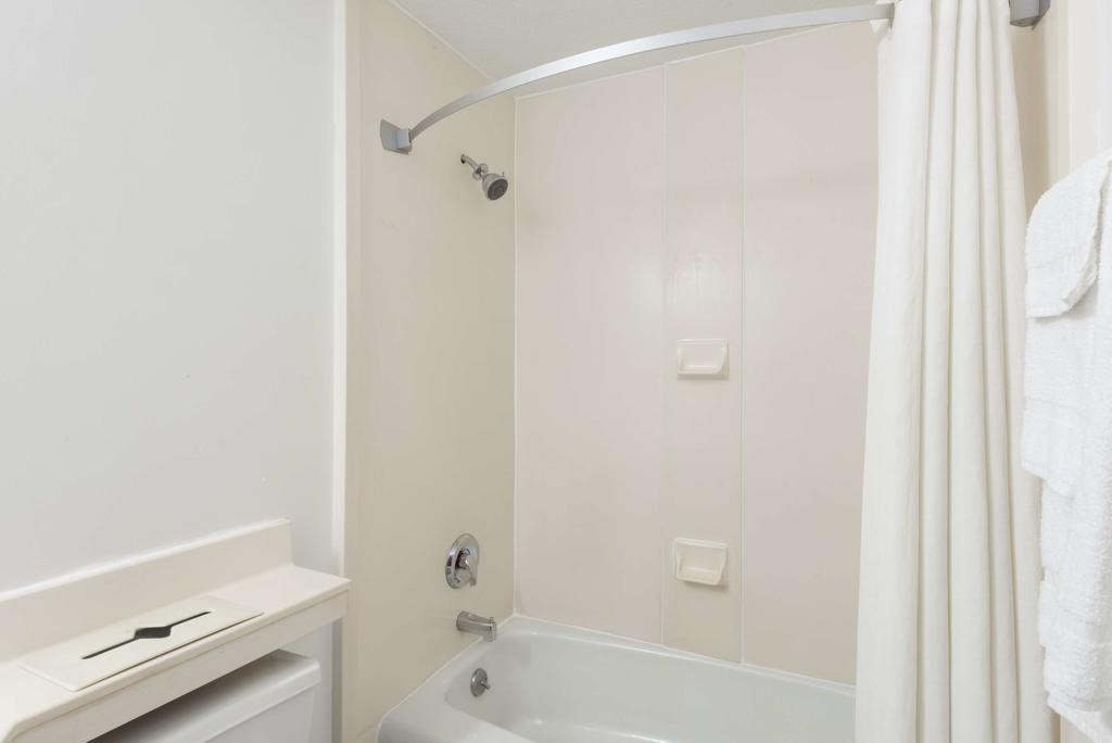 Super 8 by Wyndham Old Saybrook